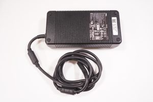 01MDV8 Alienware 330W 19.5V 16.92A 3P L6 V2 E4 Ac Adapter M16 R1