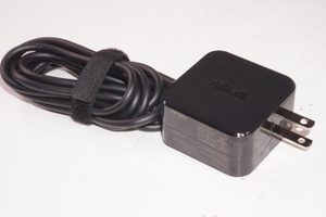 0A001-00239600 Asus 45w 15v 3a Ac Adapter Type C C302CA-GU00