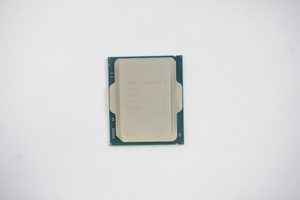 5SA1Q44698 Lenovo Core U5 225 3.3G 10C 10T 91CF000DUS
