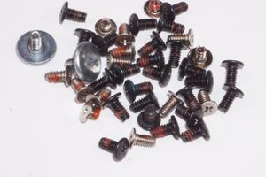688934546537 Samsung Screws Kit NP-940X5N-X01US