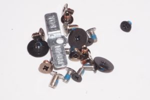 688934552453 Dell Screw Kit I7590-7117BLK-PUS