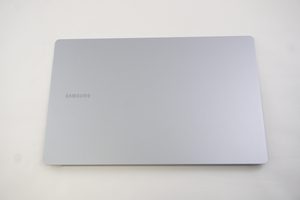 BA9608715A Samsung 15.6 inches 1920 x 1080 (Full HD) 60Hz Non Touch Screen LCD Assembly NP750XQB-KA2US