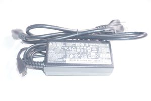KP.04501.023 Acer  45W 15.0V 3.0 A Ac Adapter NX.GV2AA.002 CP311-1H-C1FS-US