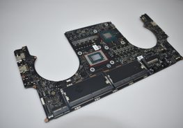 RC05-03940500-0000 Razer AMD Ryzen 9 7940HS RTX 4070 RZ09-0482XEH3-R3U1