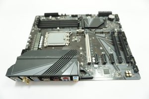 Z690UDAC GigaByte Intel LGA 1700 DDR5 ATX Motherboard No IO shield Plate