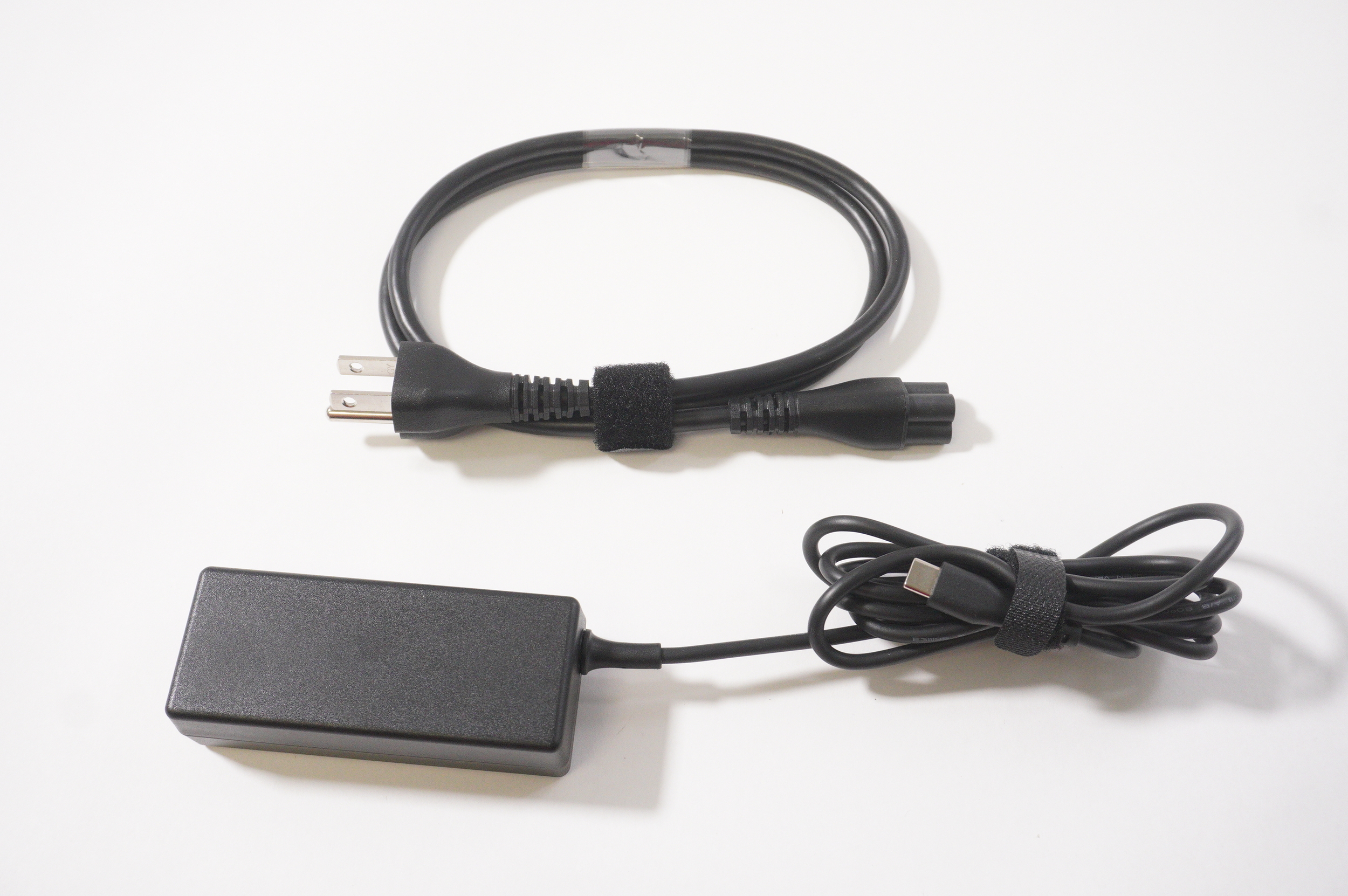 0A001-00699100 CHICONY 45W PD 3P 12V 3A AC ADAPTER