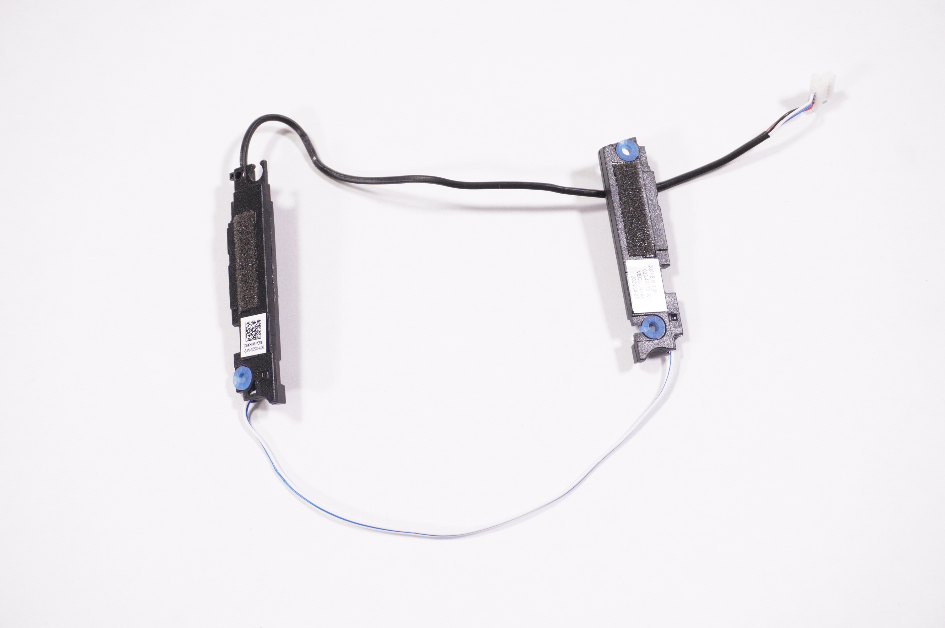 0VCJ7F Dell 023.400T3.0001 LCD SPEAKERS L& R SET I7630-7312SLV-PUS