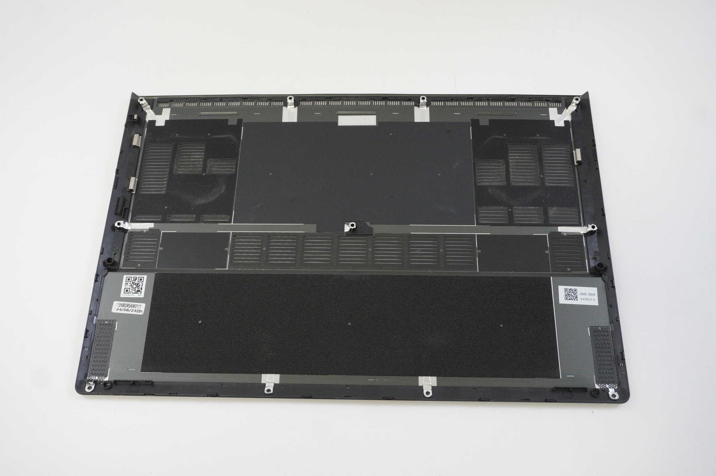 13NR0IR5AM0111 Asus Bottom Base Cover Eclipse Gray GU605MY-G16.U94090