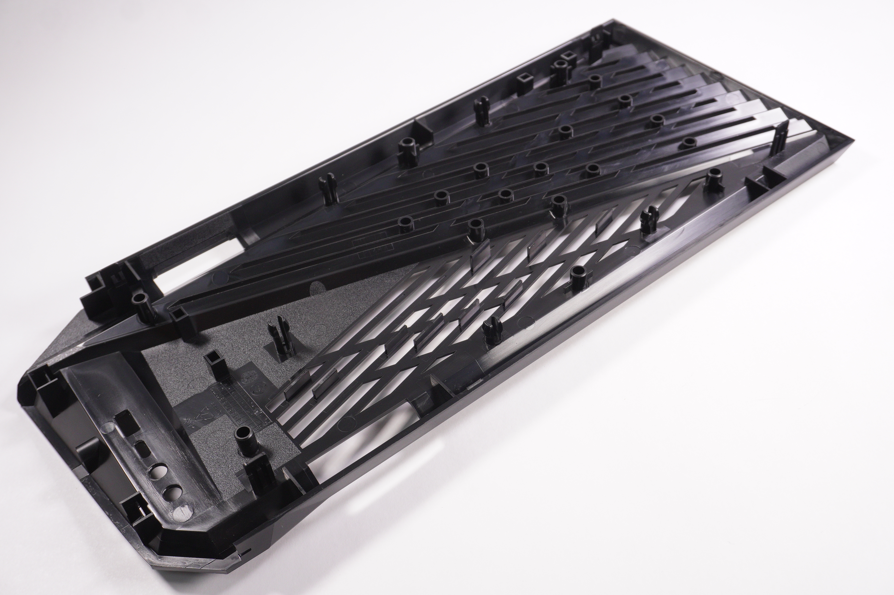 13PF03C0P01011 Asus G15CF IO COVER WO SYMBOL GT15CF-I73080VR
