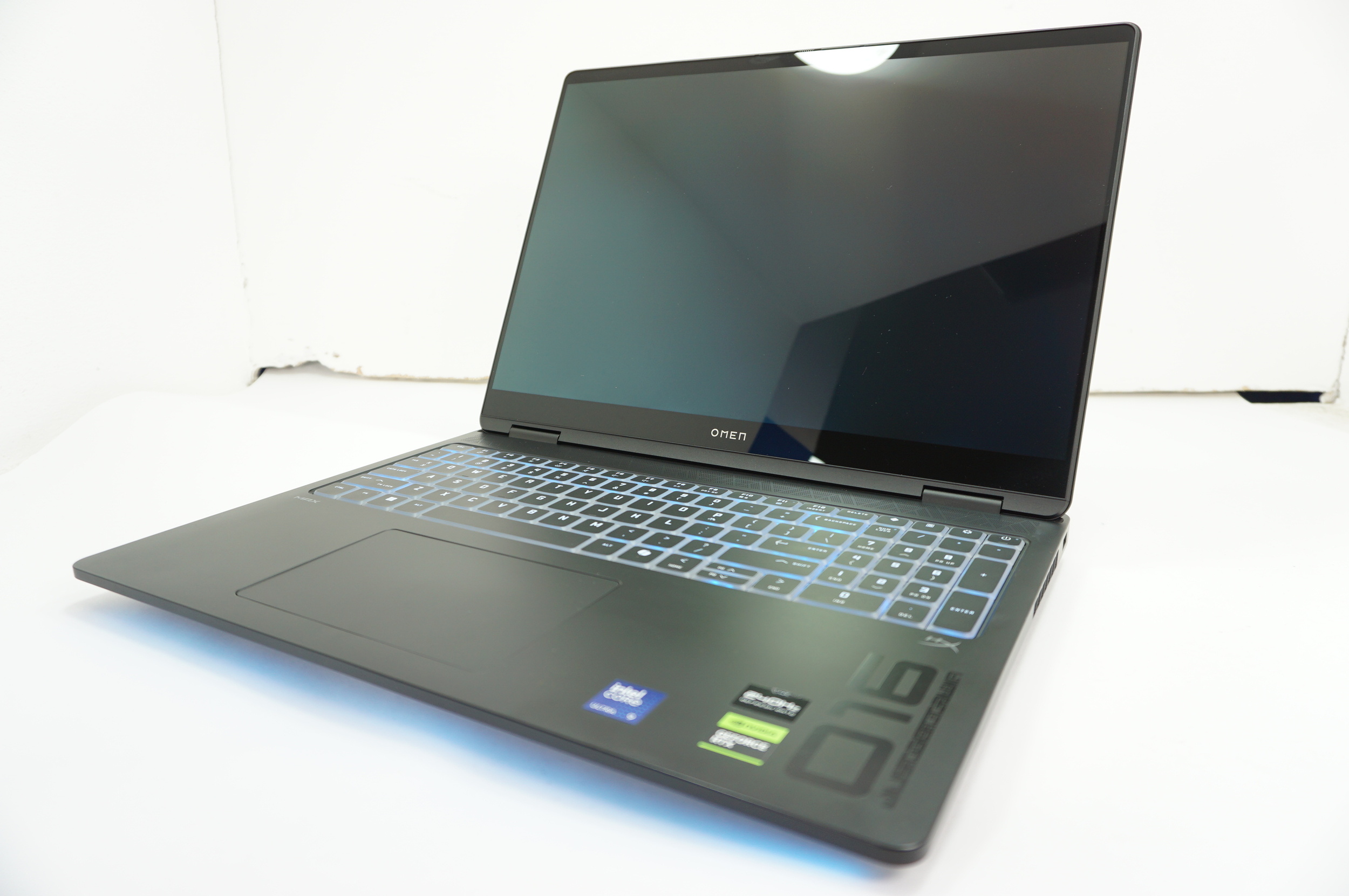 16-AH0043DX Hp 16 inches WQXGA Intel Core Ultra 9 275HX 16GB 2TB RTX 5080 Win 11