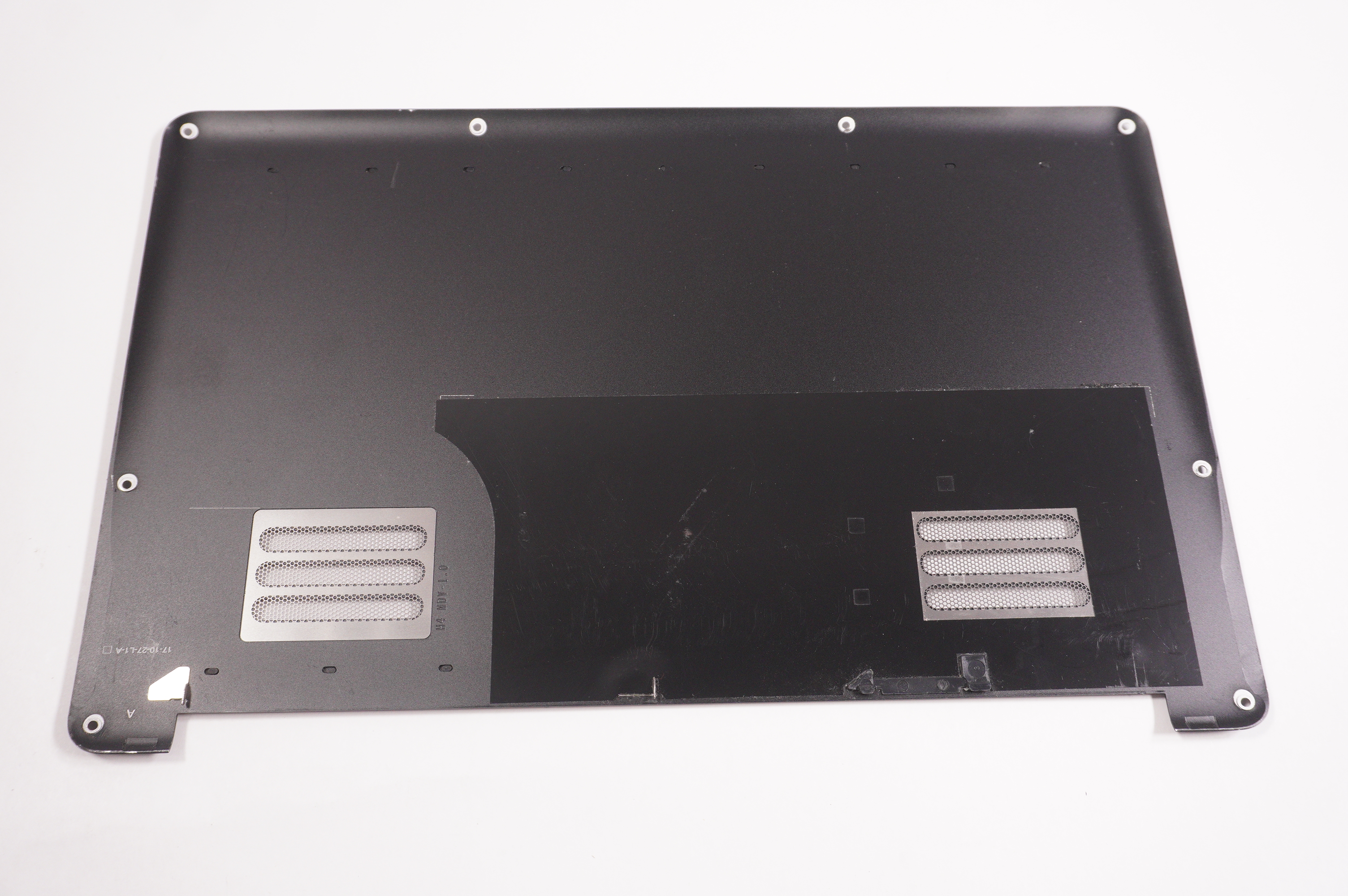17-10-10-L1-A Razer Bottom Base Cover RZ09-02393E31-R3U1