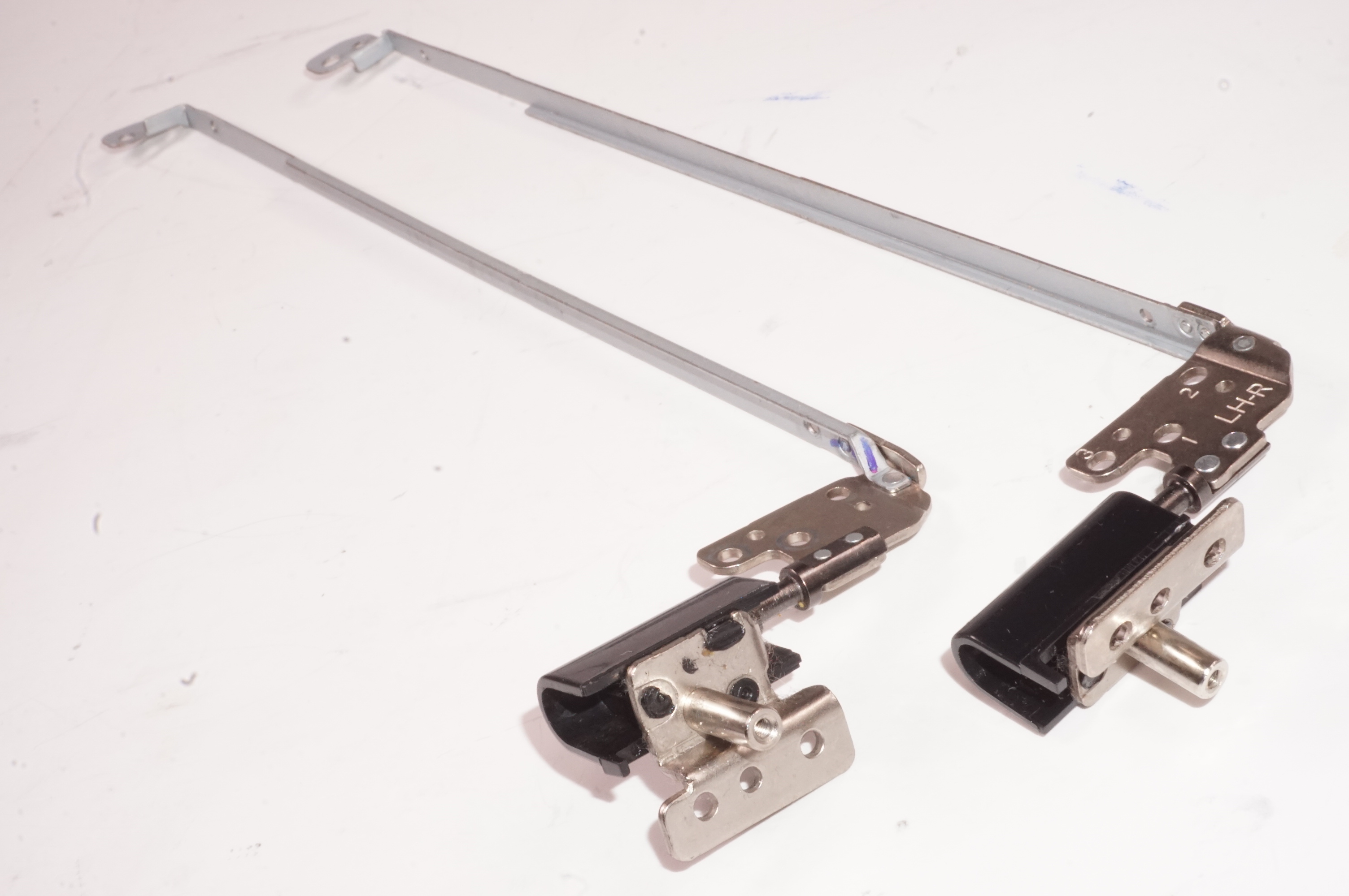 34.4HH01.001 Dell Lcd Hinge Bracket Left INSPIRON M5010