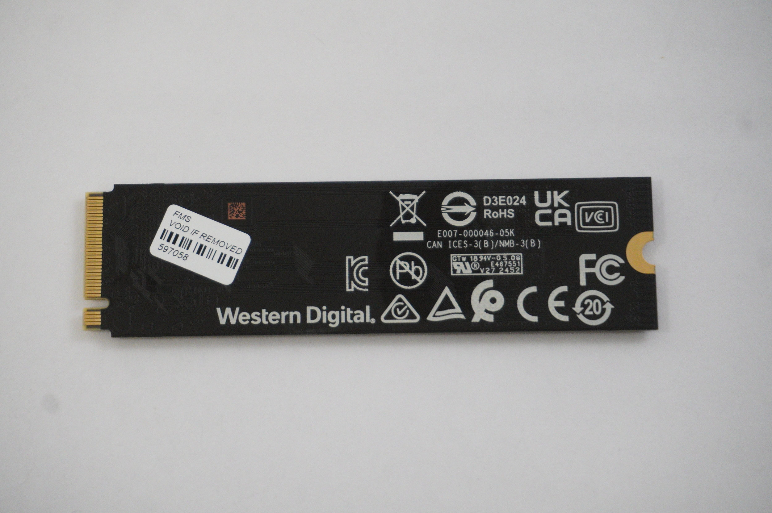 34230100 Asus 2TB PCIe NVMe Gen 4×4 PCIe NVMe Gen 4×4 SSD Drive G815LW-G18.U95080