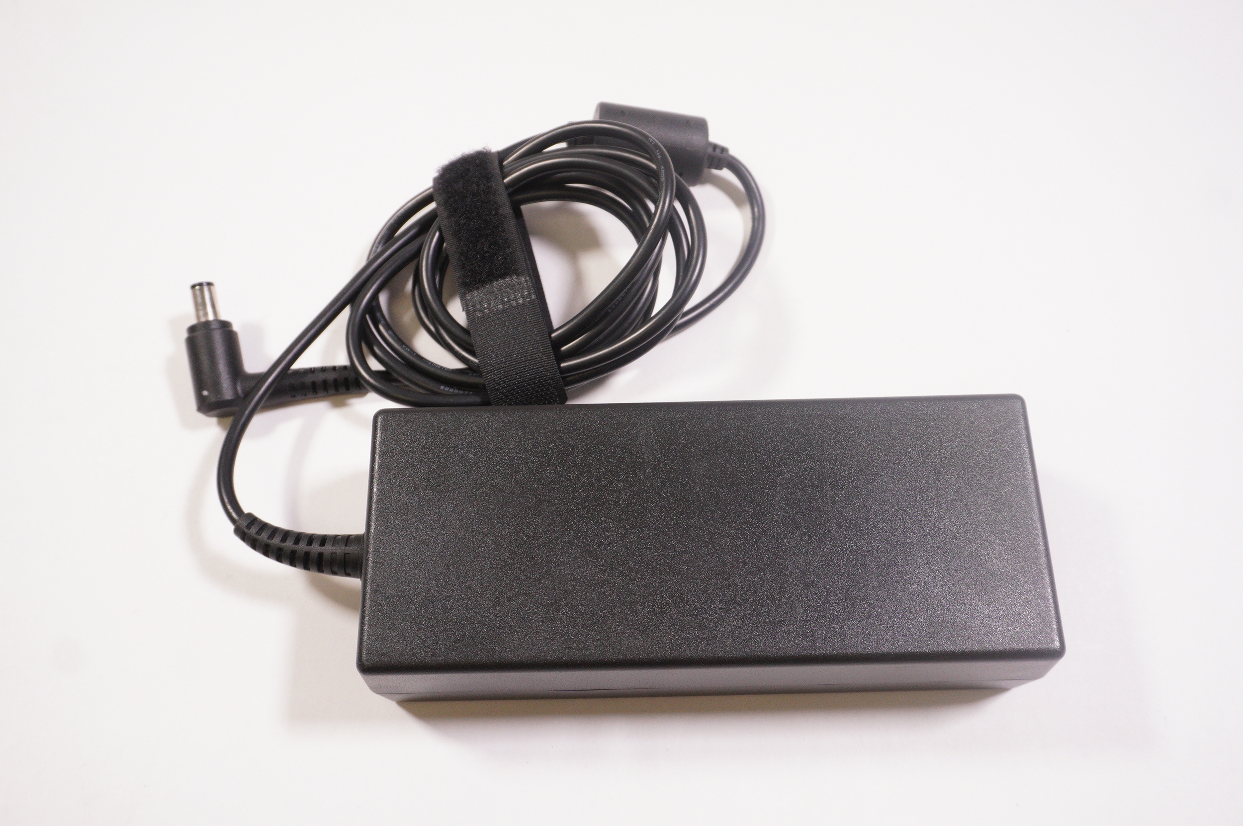 497288-001 Hp 150W AC Adapter IQ520GR