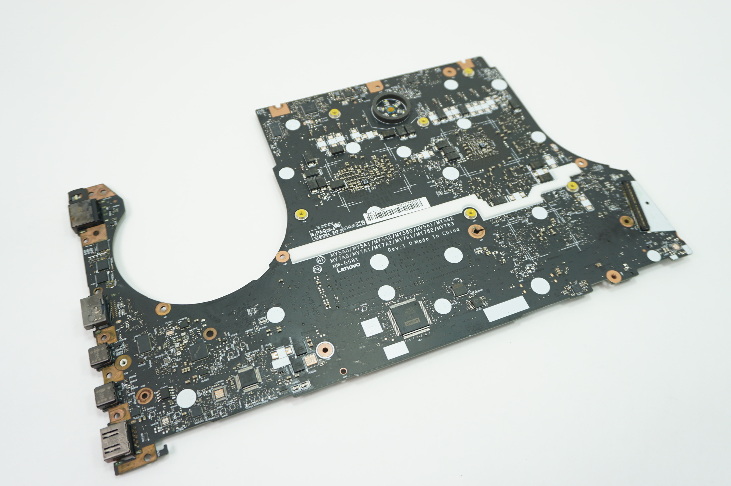 5B21T61152 Lenovo L83F3 U9275HX RTX5070 OWINyA_VN 83F3000HUS