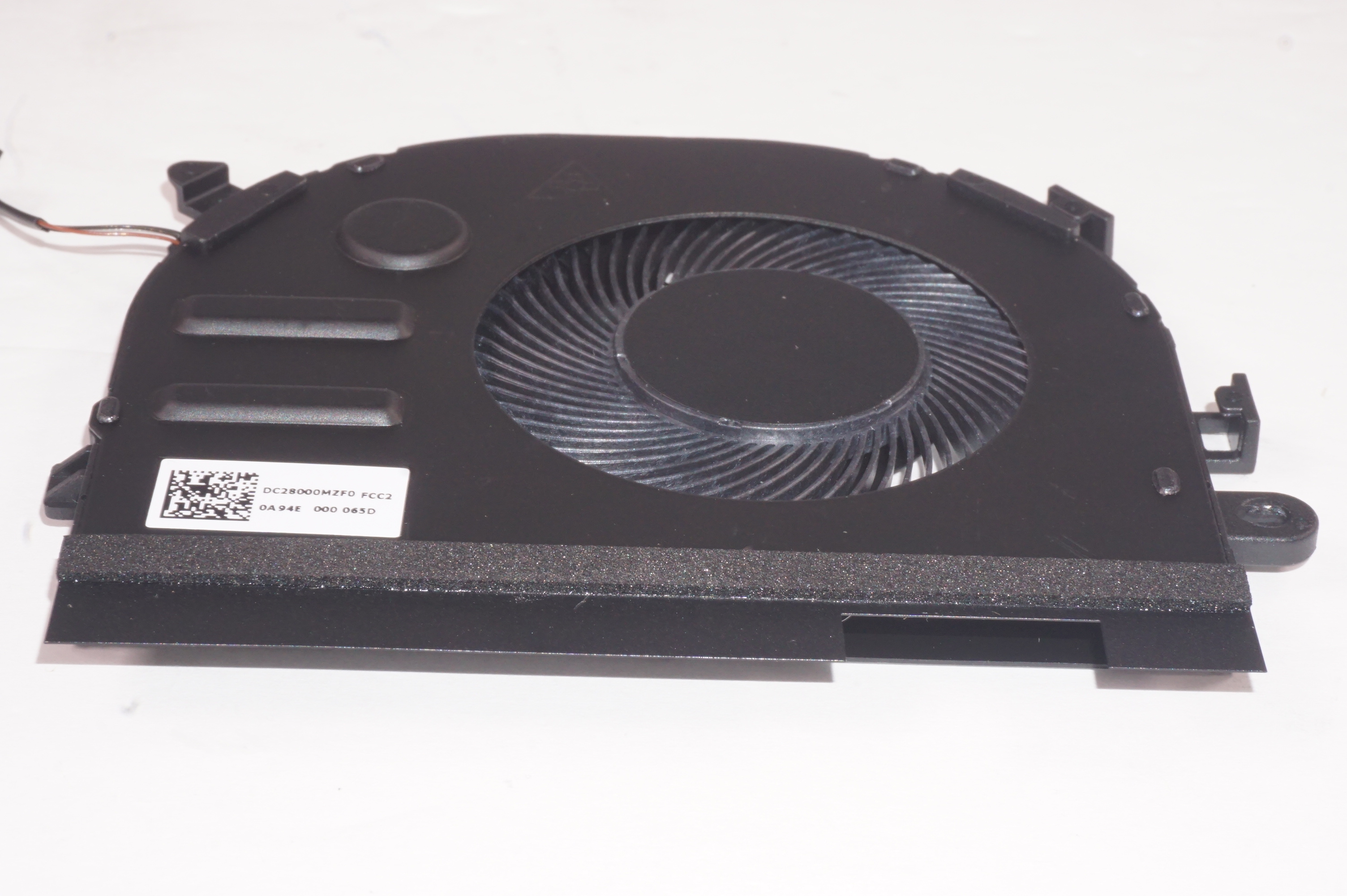 5F10S13877 Lenovo Cooling Fan 81SR000MUS 81SR000BUS 81SR000MUS FLEX-15IWL