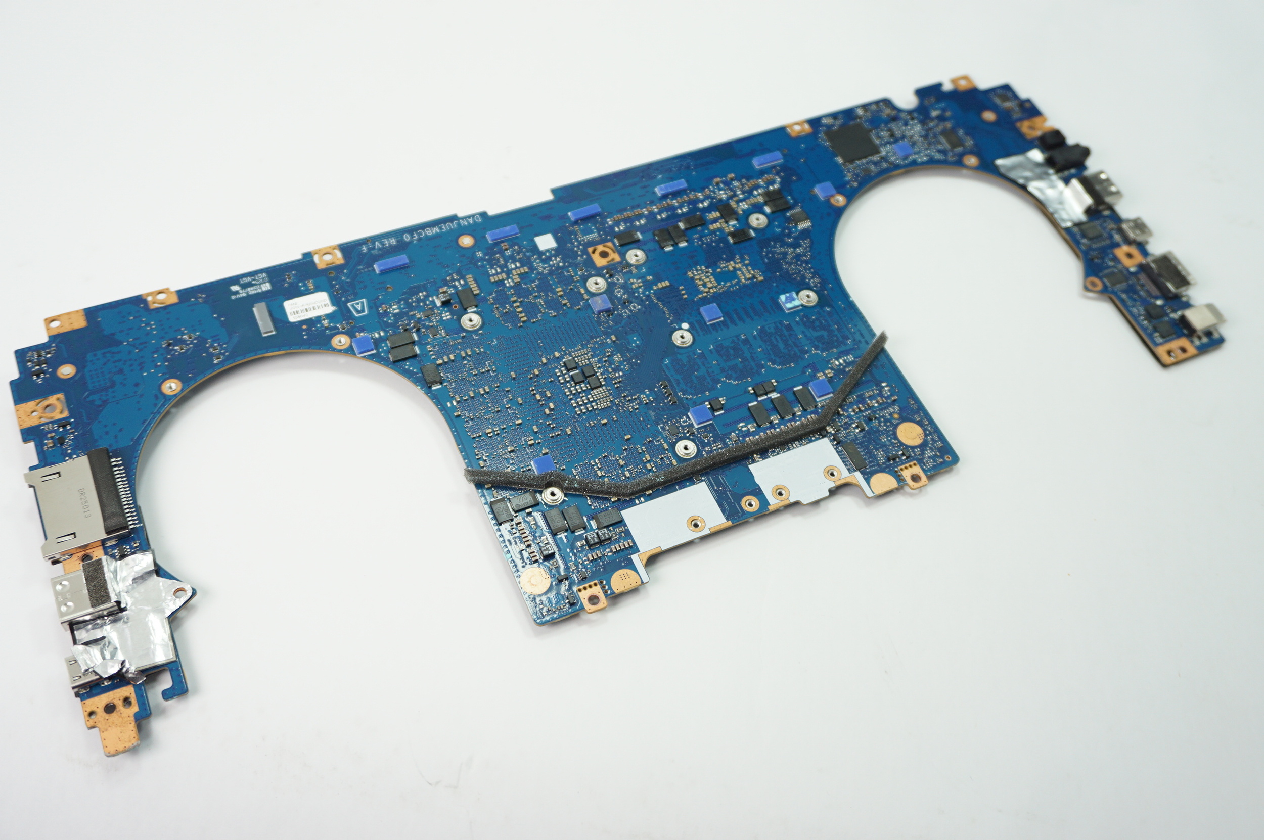 60NR0LZ0-MB2200 Asus CORE ULTRA 9 285H 32GB RTX5070TI MOTHERBOARD GU605CR