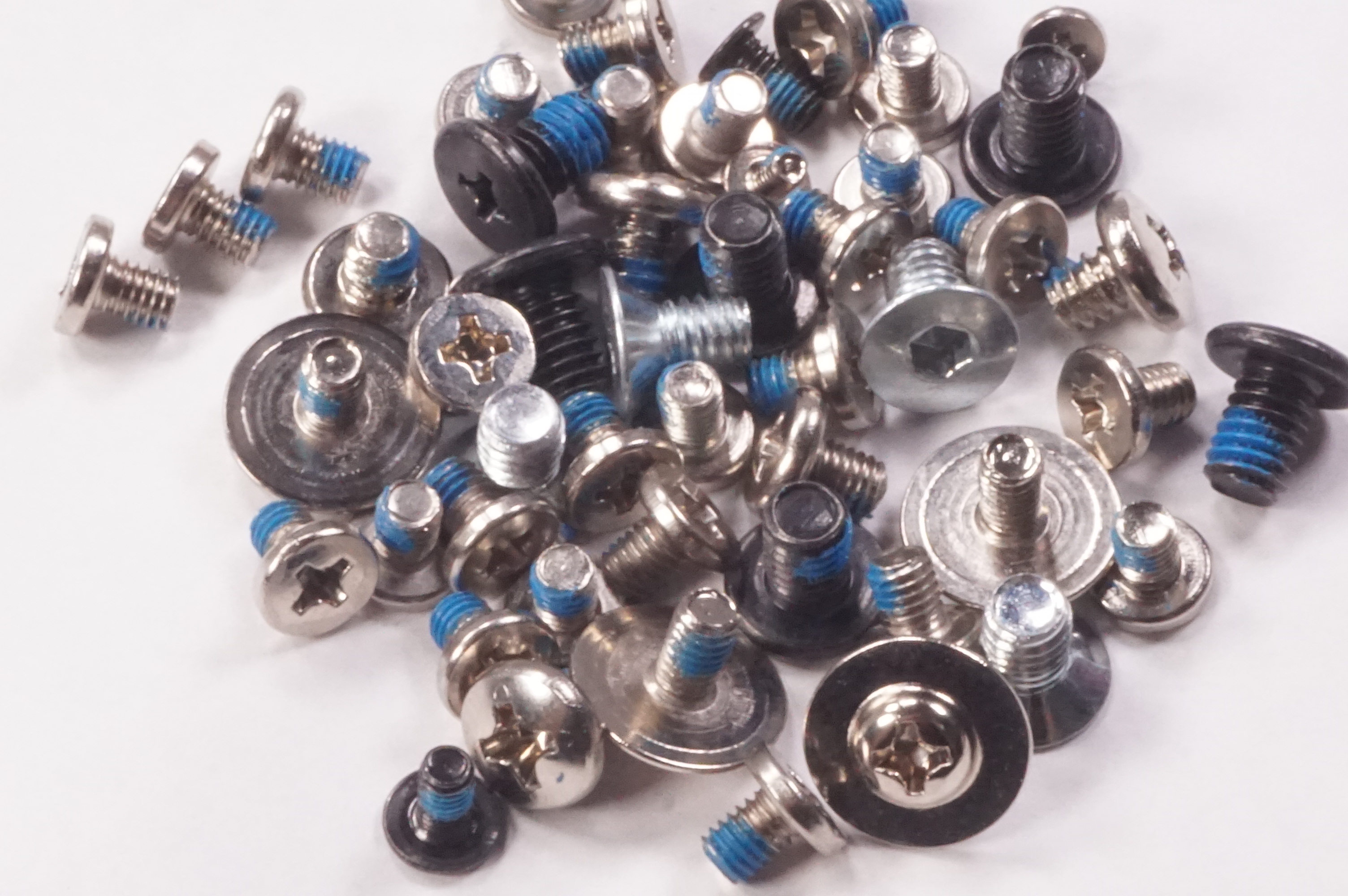 688934546513 Dell Screw Kit 24-R114