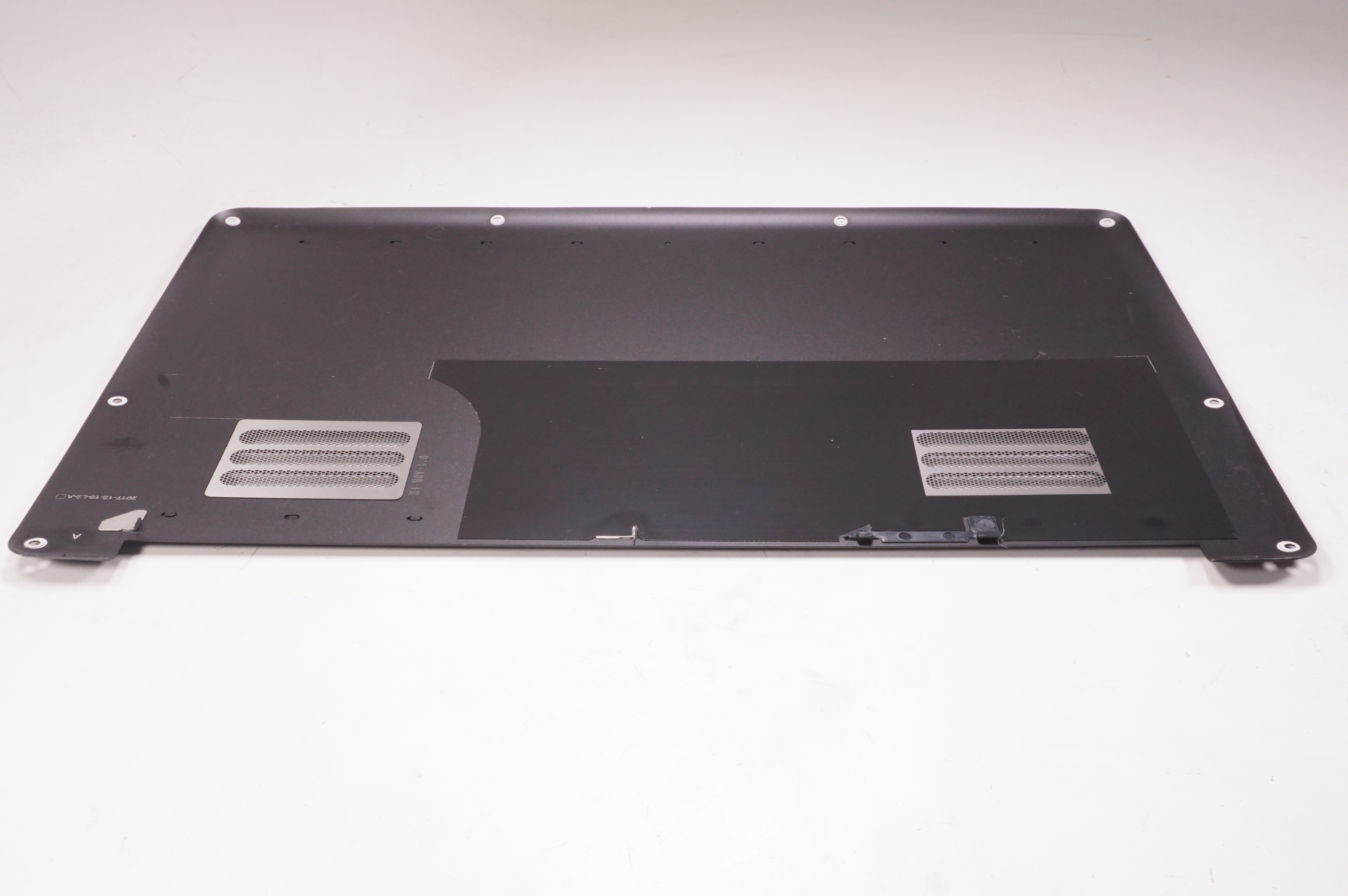 RZ0902393E32R3U1 BC Razer Bottom Base Cover