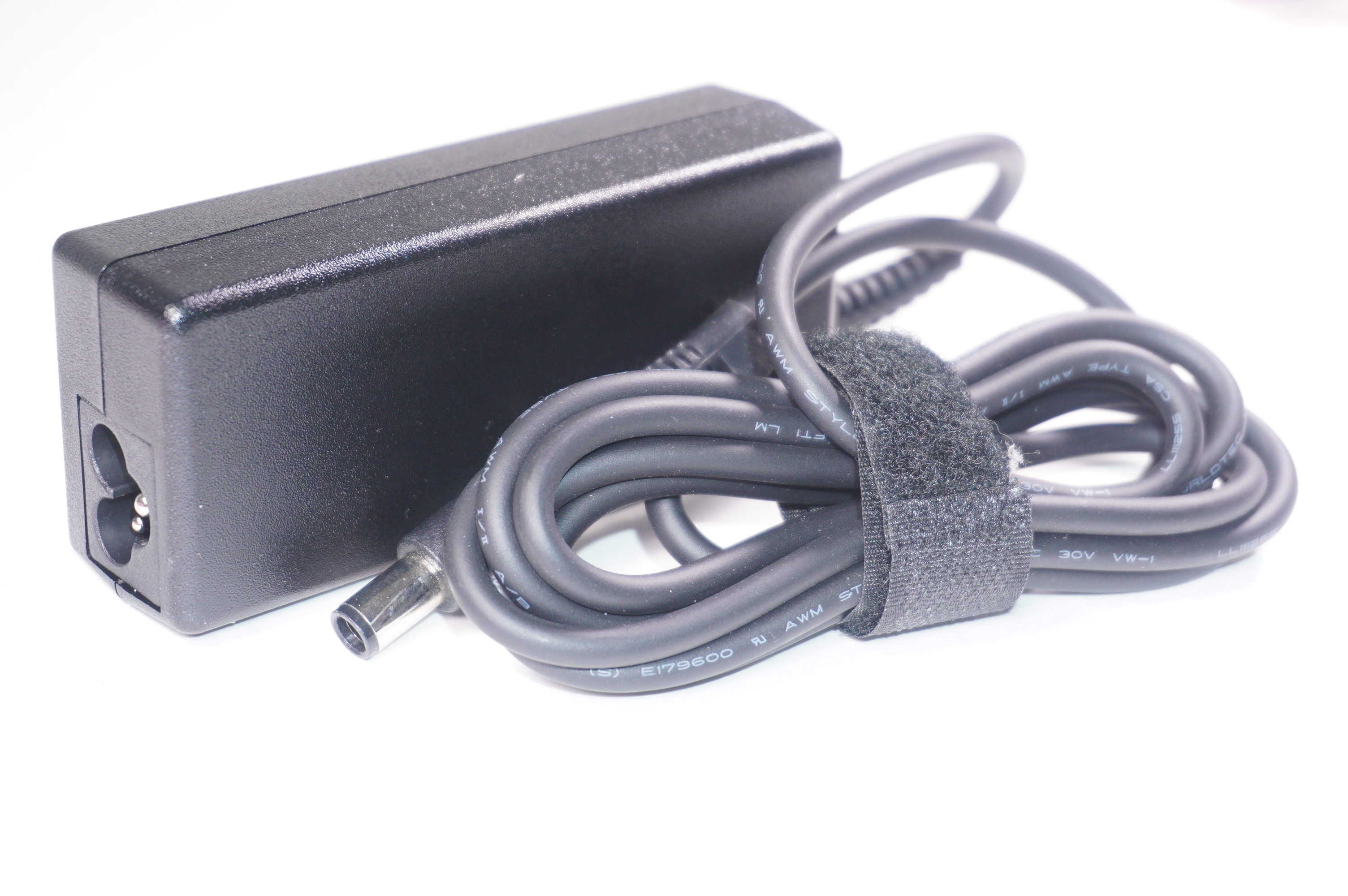 693711-001 Hp 3.5a 65w 18.5v Ac Adapter 1000-1110LA DV6-6C35DX G7-1017CL