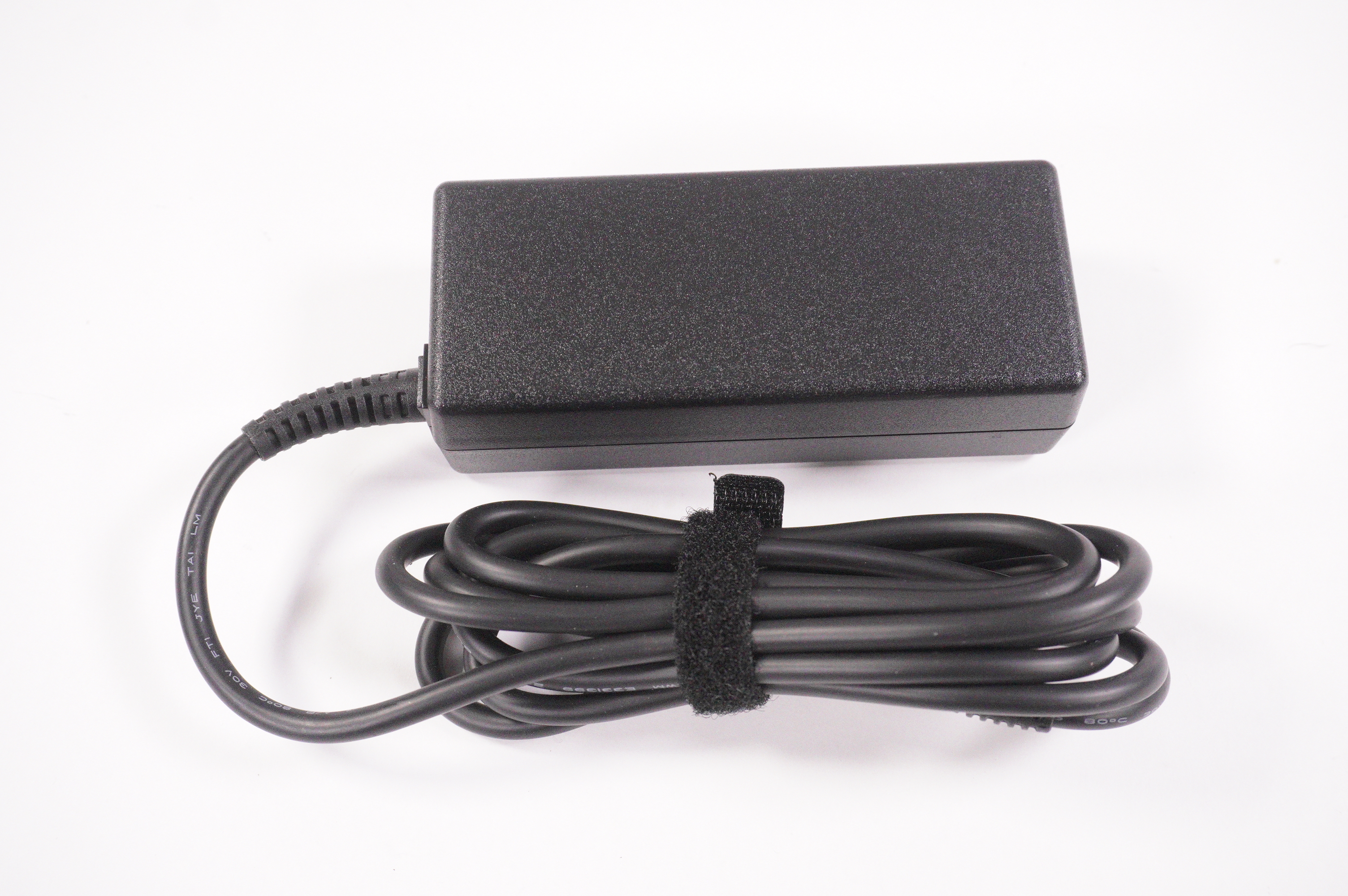 693715-001 Hp 65W 19.5V 3.33A Ac Adapter 14-C050NR PAVILION