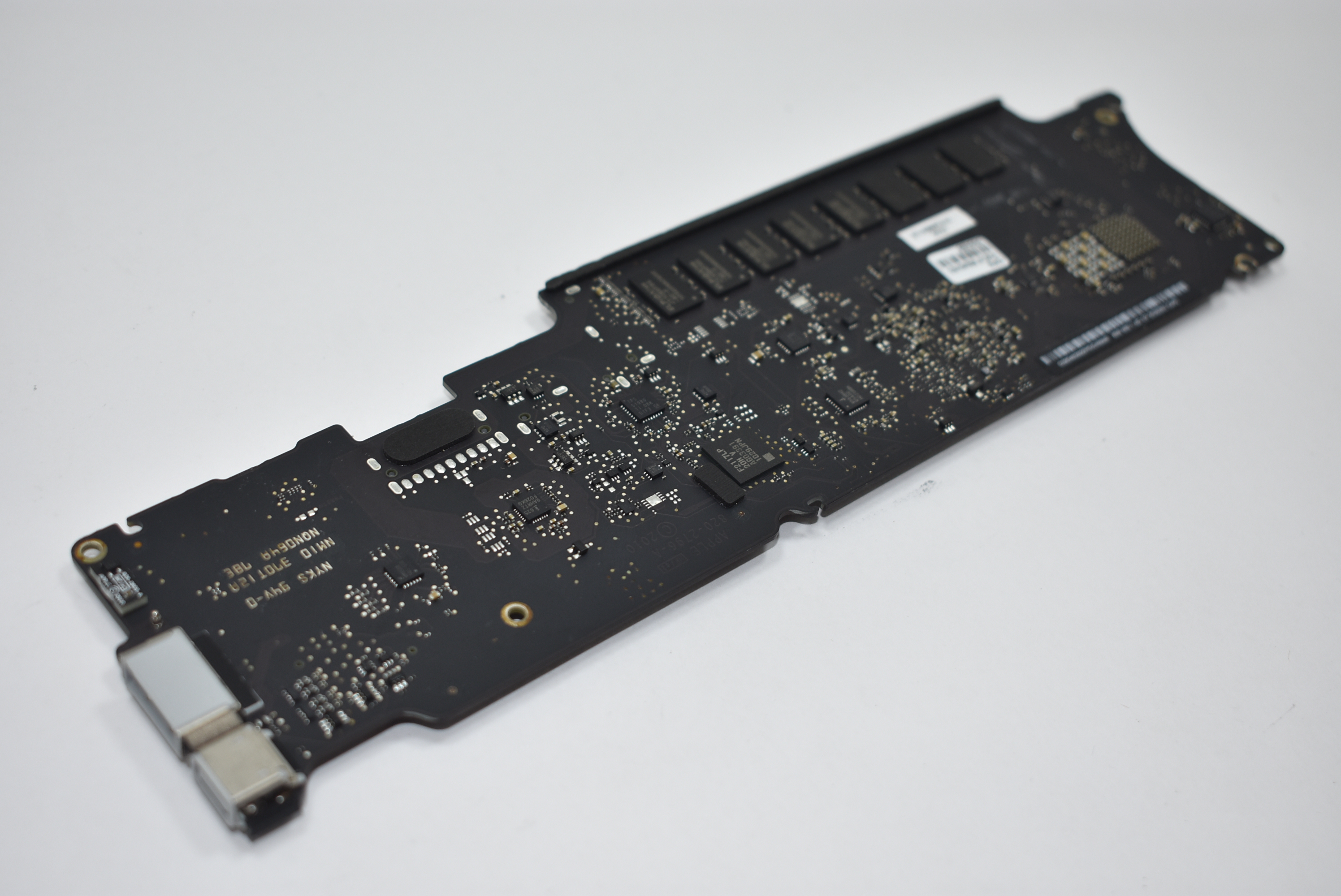 820-00165-A Apple 1.8Ghz i5 8GB Logic Board MQD32LL/A A1466 MACBOOK AIR 13 2017