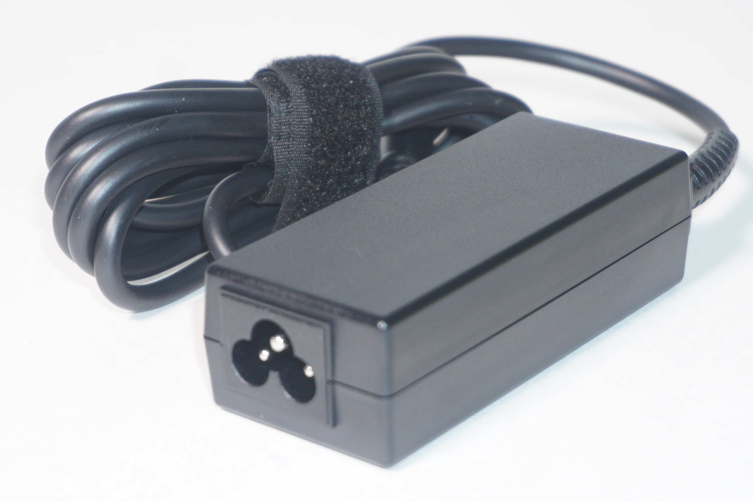 865025-001 Hp 45w 19.5v 2.31a  AC Adapter