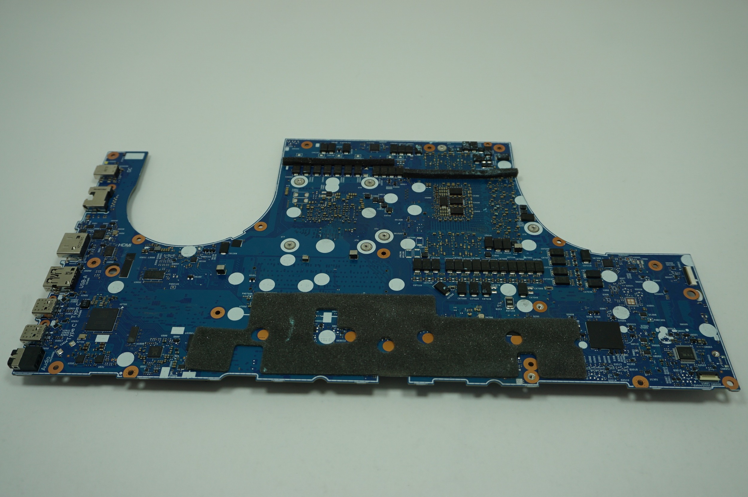 90NR0LF0-R00010 Asus Intel Ultra 9 275HX GeForce RTX 5090 Motherboard G835LX-XS97