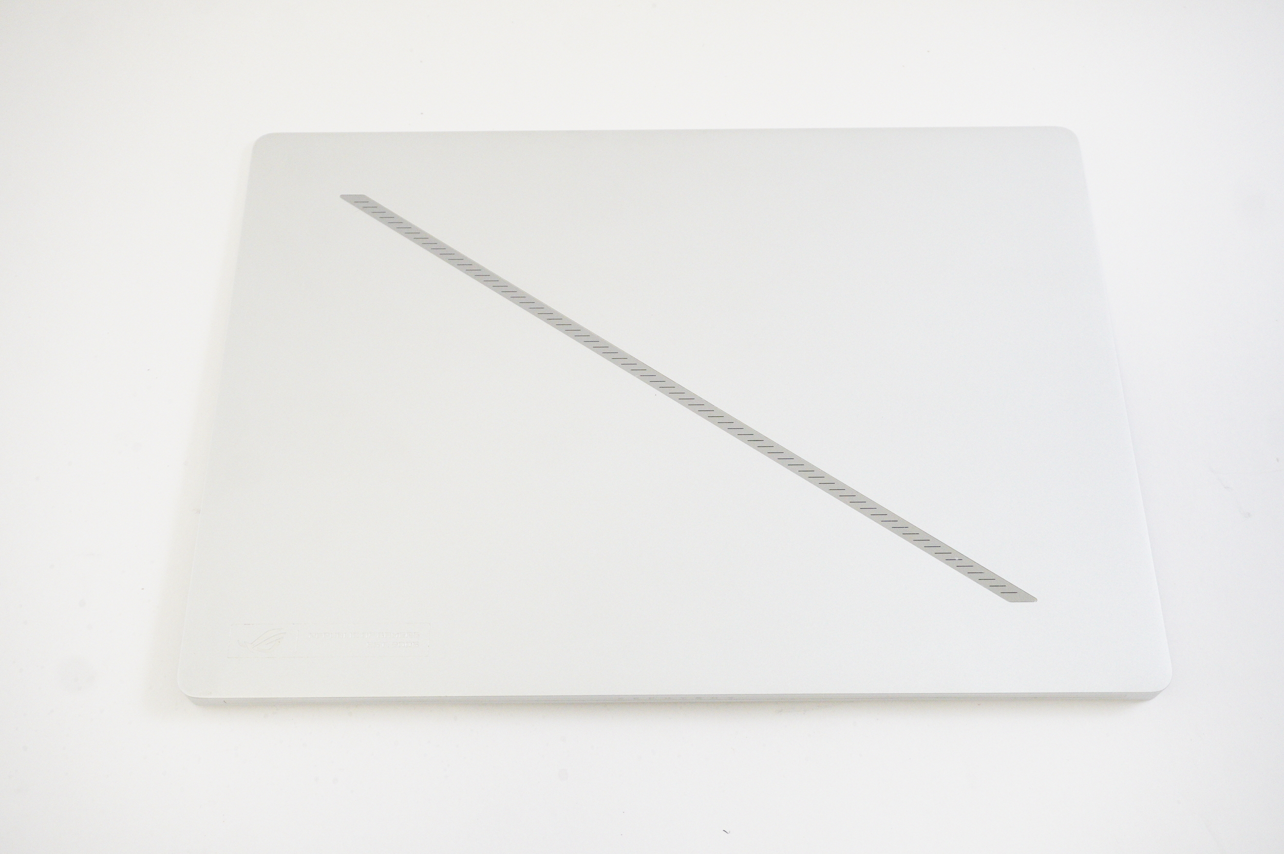 90NR0LW2RA0010 Asus 14 inches 2880 x 1800 WQXGA Platinum White LCD Assembly GA403WR-G14.R95070T