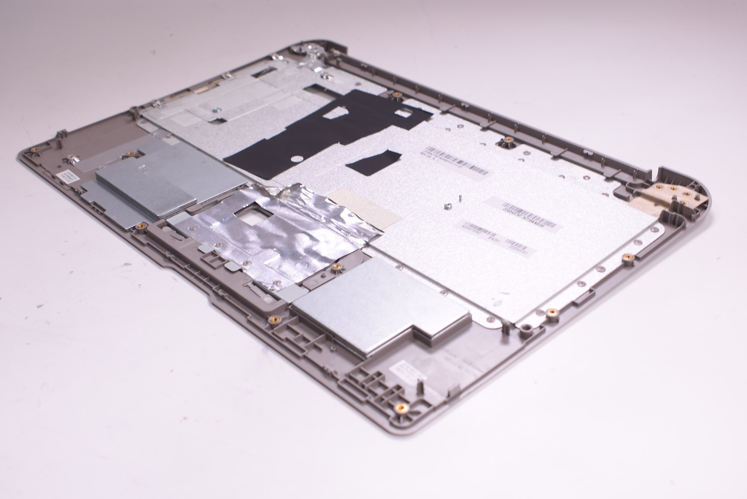 A000270050 Toshiba Palmrest Touchpad W35DT-A3300
