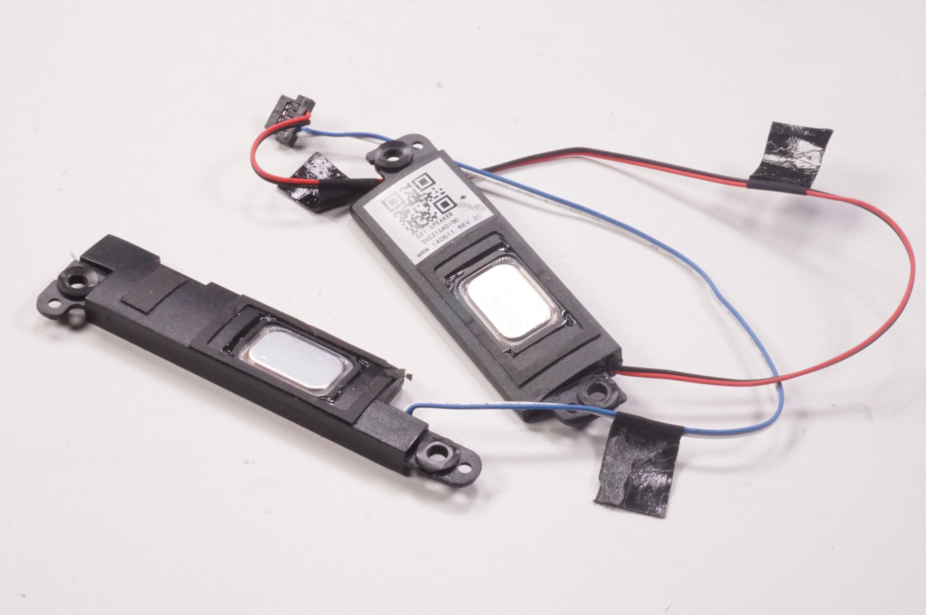 A000297470 Toshiba Speaker Kit P35W-B3220 l50-bst2nx1 p35w-b3226