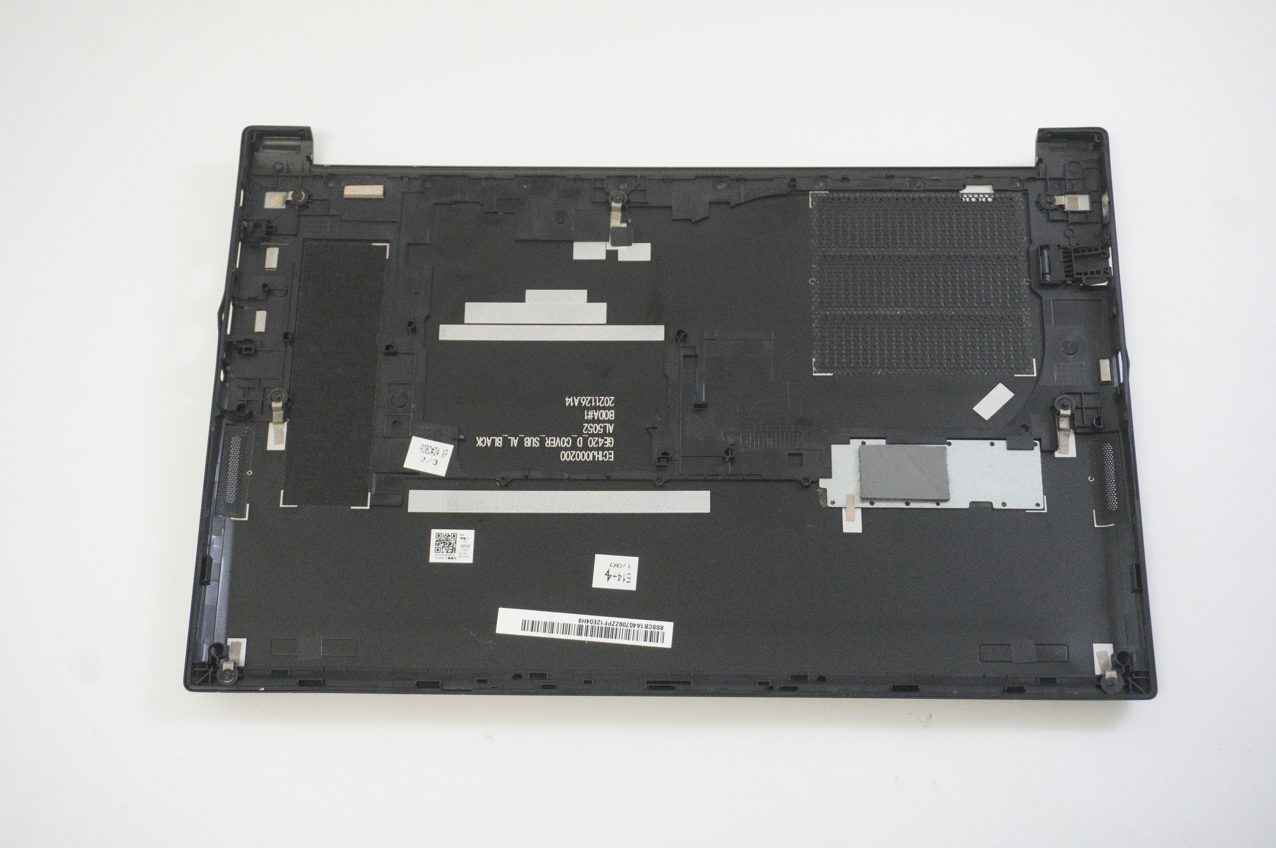 AM1PQ000500 Lenovo Bottom Base Cover Black 20TA002CUS