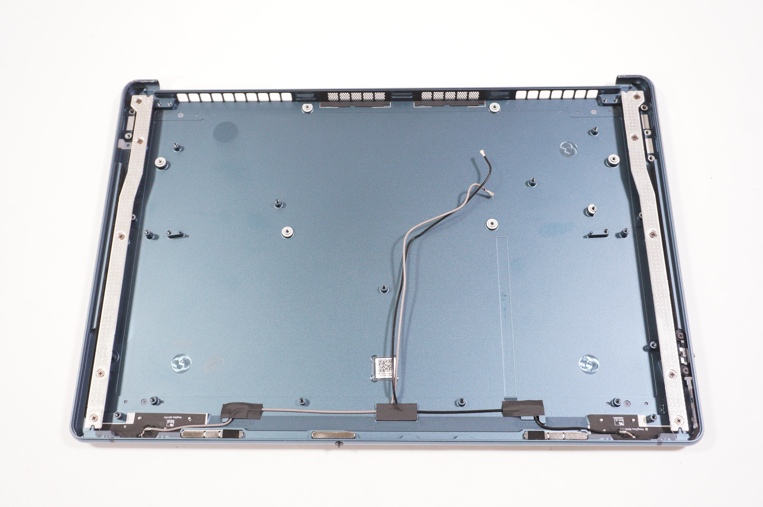 AM2VN000200BYD1 Lenovo Bottom Base Cover Tidal Teal 83FF Yoga Book 9 13IMU9