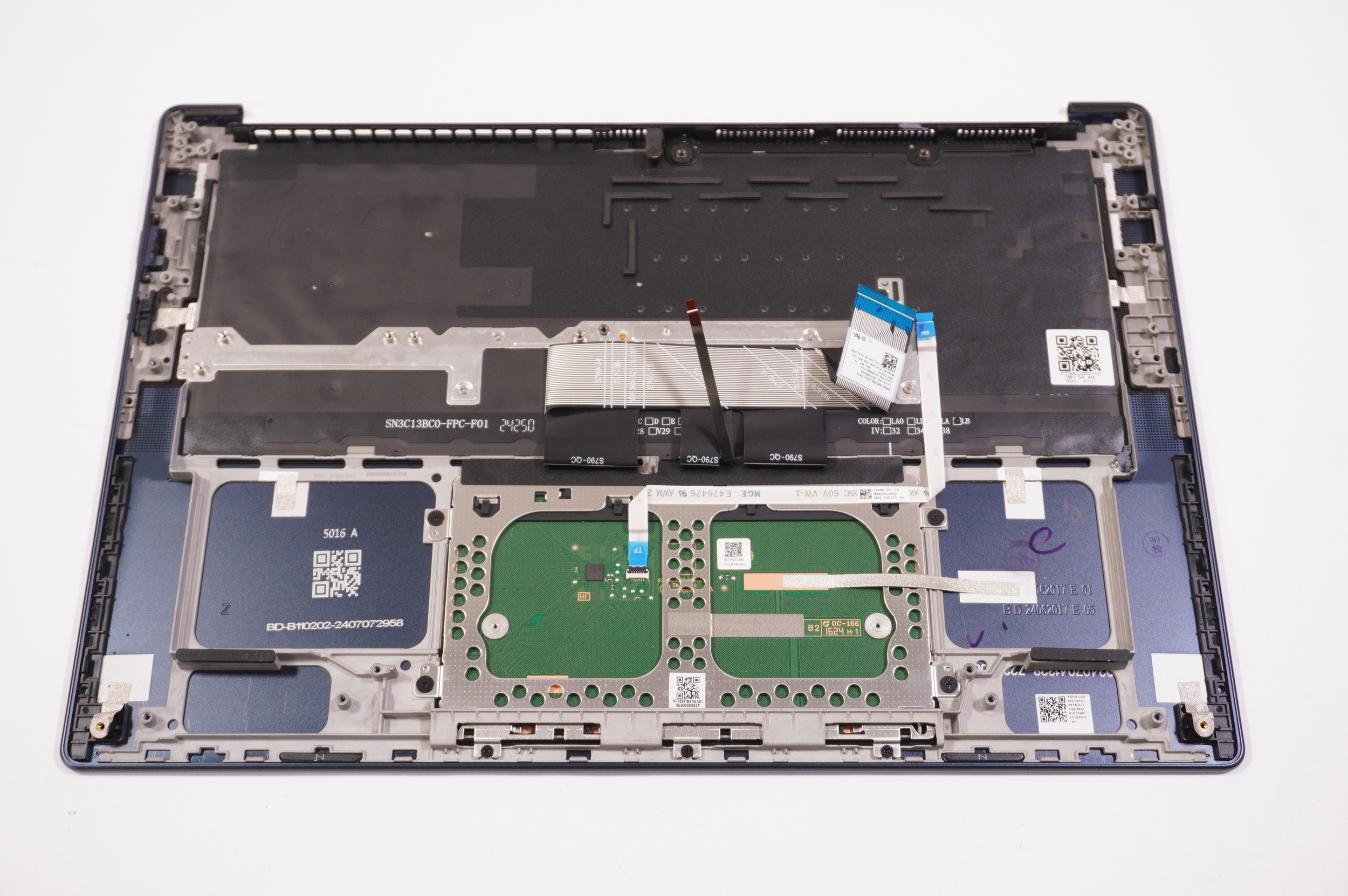 AM3AL000600CQX20 Lenovo US Palmrest Keyboard Cosmic Blue 83ED Yoga 7 2-in-1 16AHP9