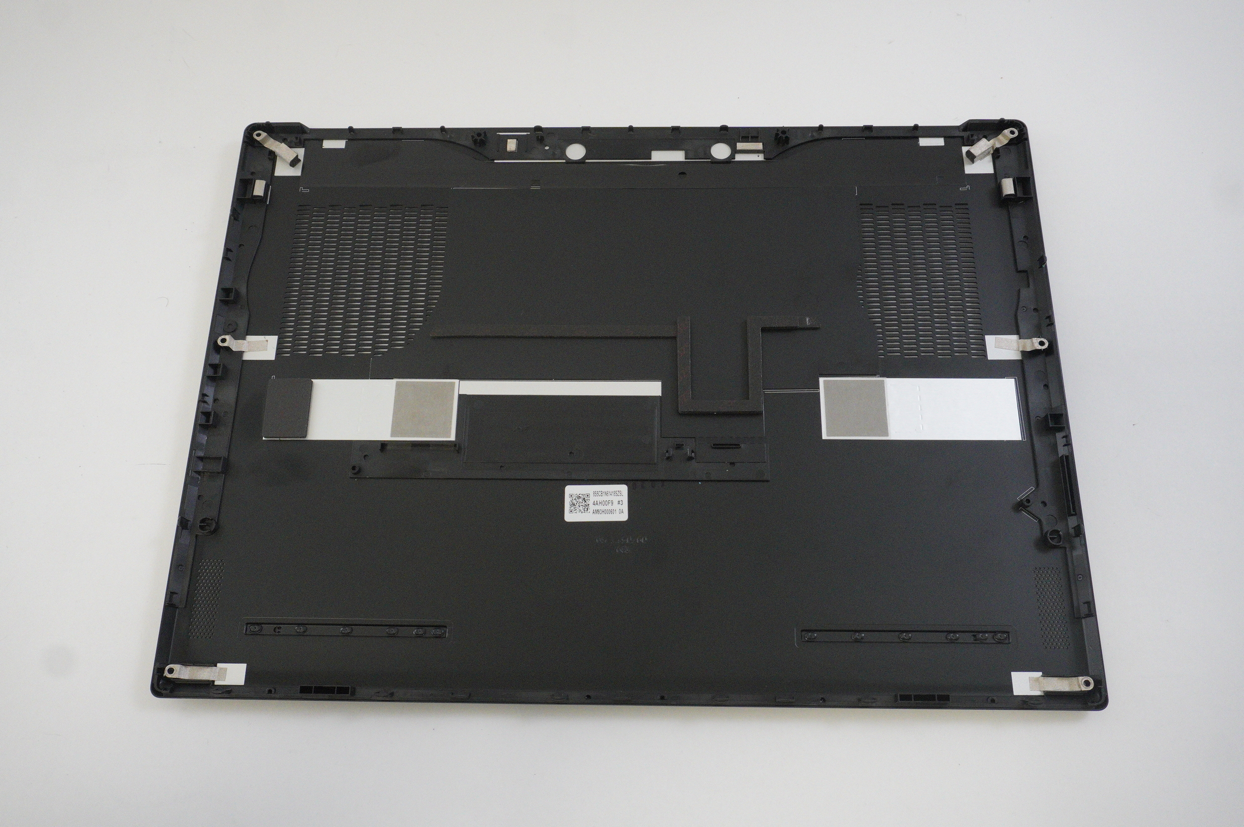 AM93H000601 Lenovo Bottom Base Cover Black 83FD004XUS LEGION 7 16IRX9