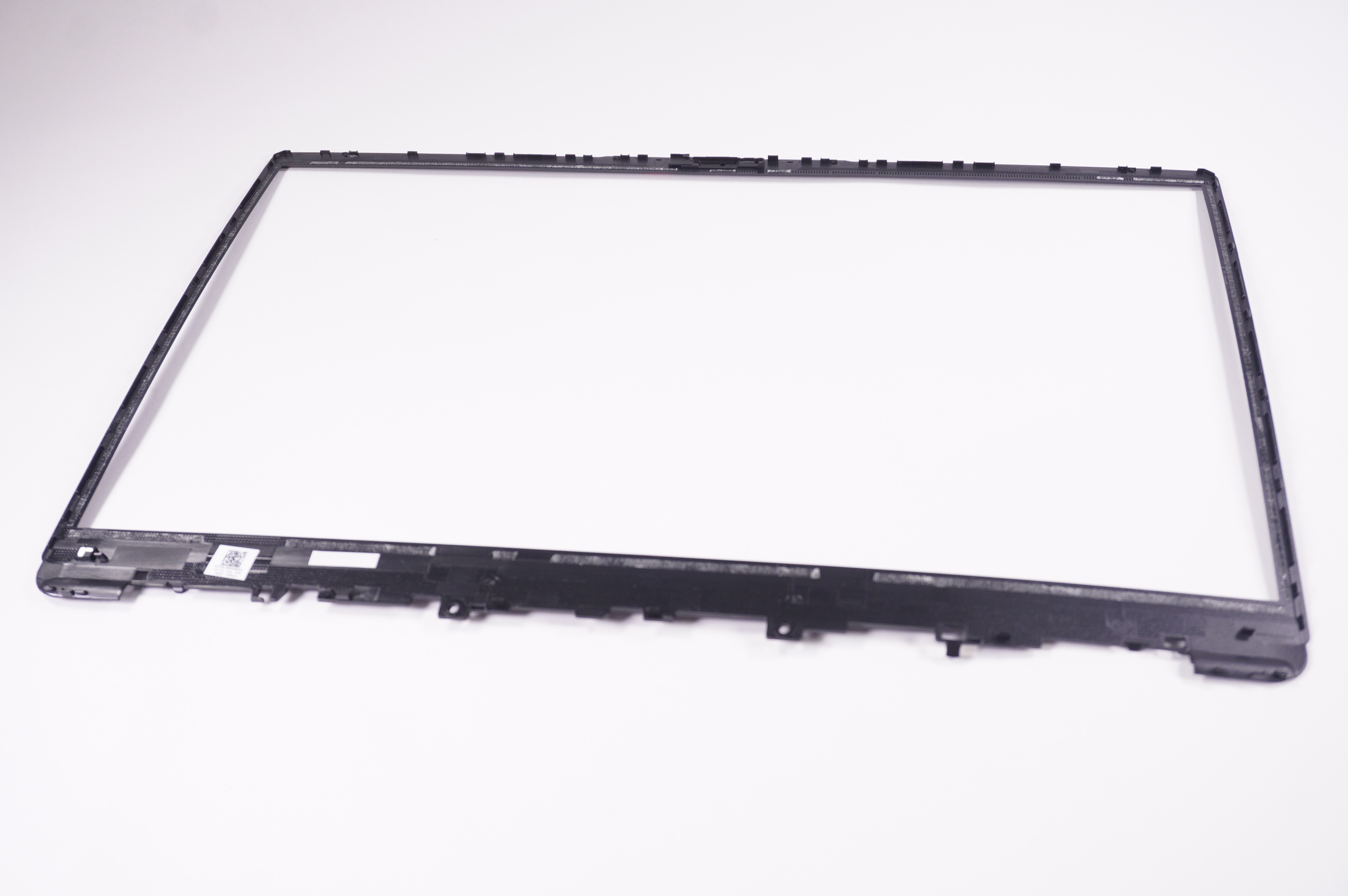 AP3L6000500 Lenovo LCD Front Bezel 82R1006VUS