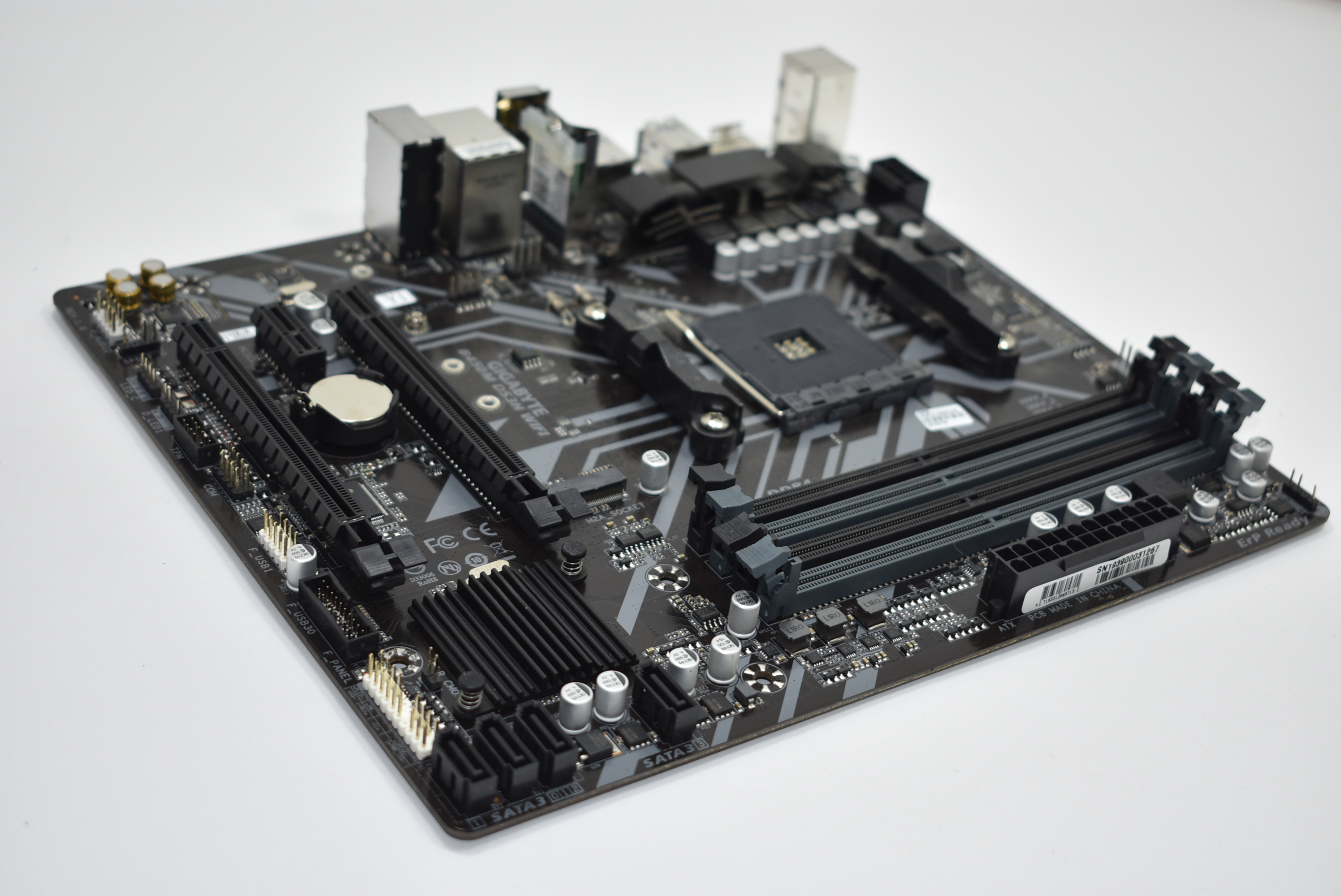 B450M-DS3H-WIFI iBUYPOWER AMD B450 AM4 Gaming Desktop Motherboard No I/O Plate