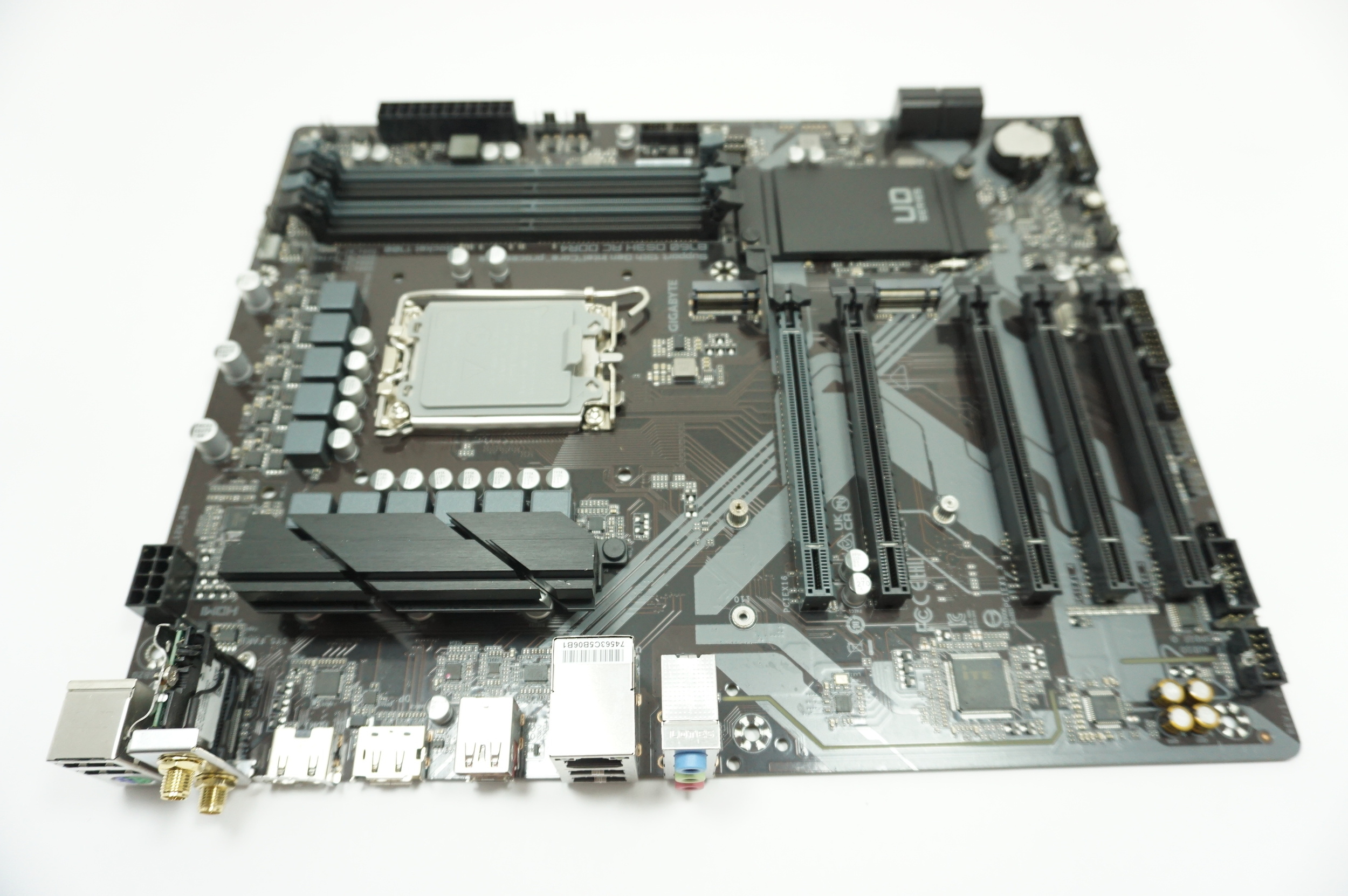 B760DS3HAC GigaByte Intel LGA 1700 Socket DDR5 ATX No IO shield Plate