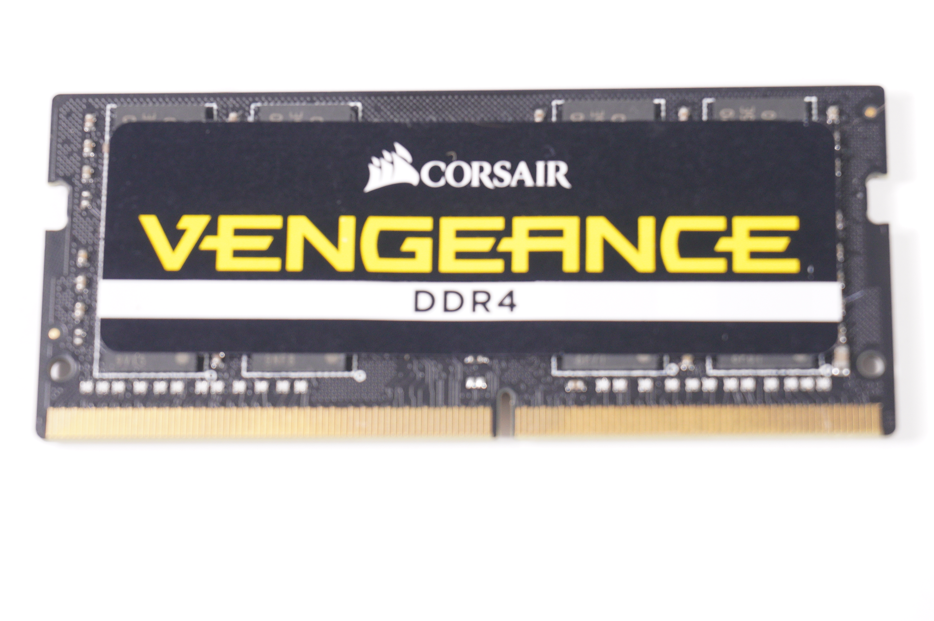 CMSX32GX4M2A2666C18 CORSAIR 16GB PC4-21300 2666Mhz SO-DIMM Memory