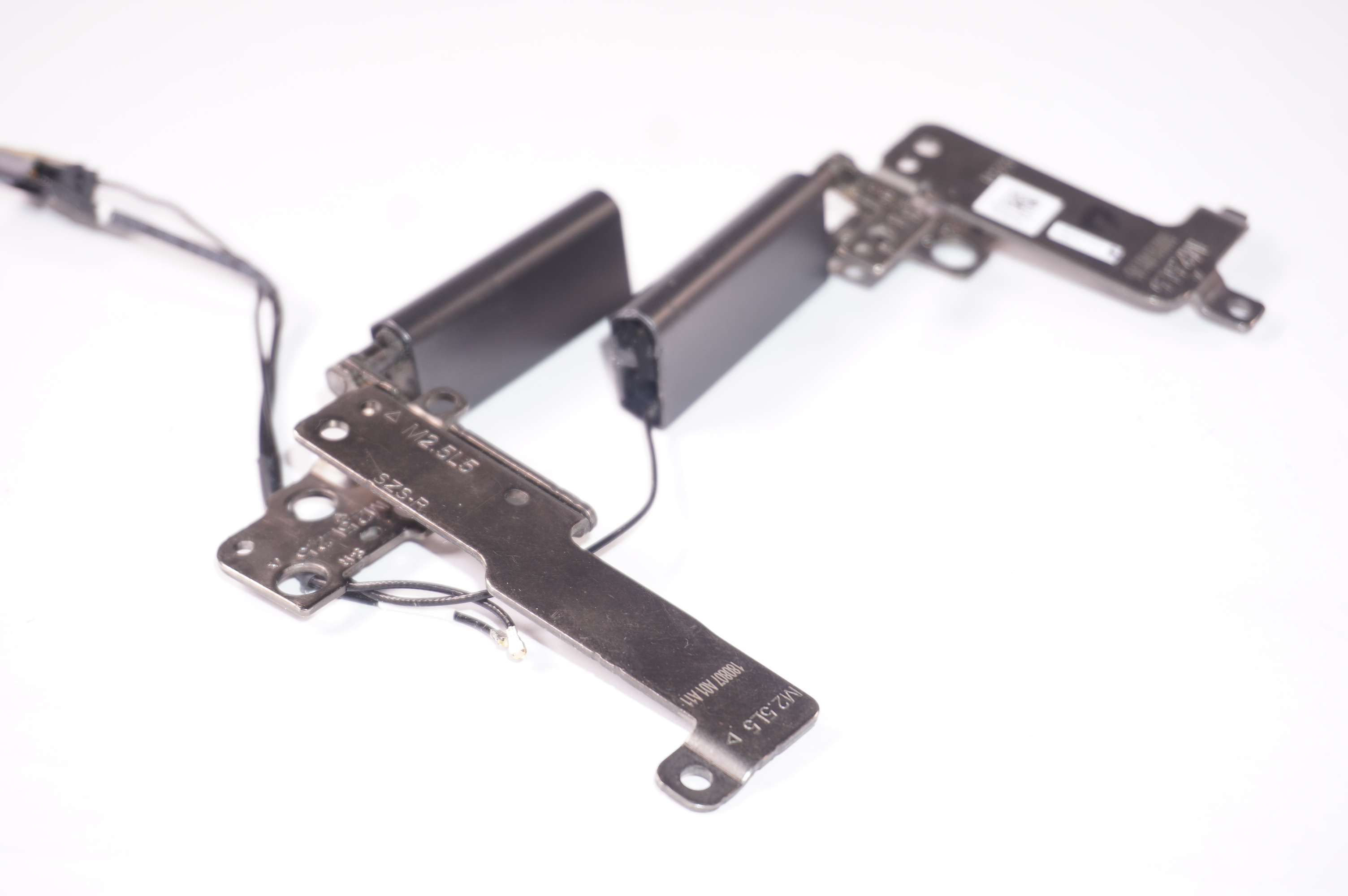 CPS-66593 Dell Hingels Left & Right I7586-7205BLK-PUS