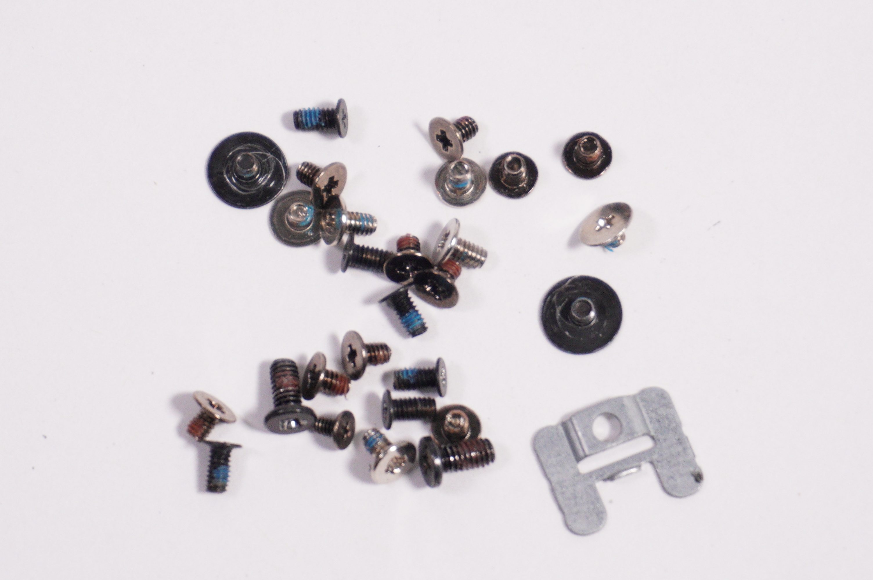 CPS-73507 Dell Screws Kit I7506-7784BLK-PUS