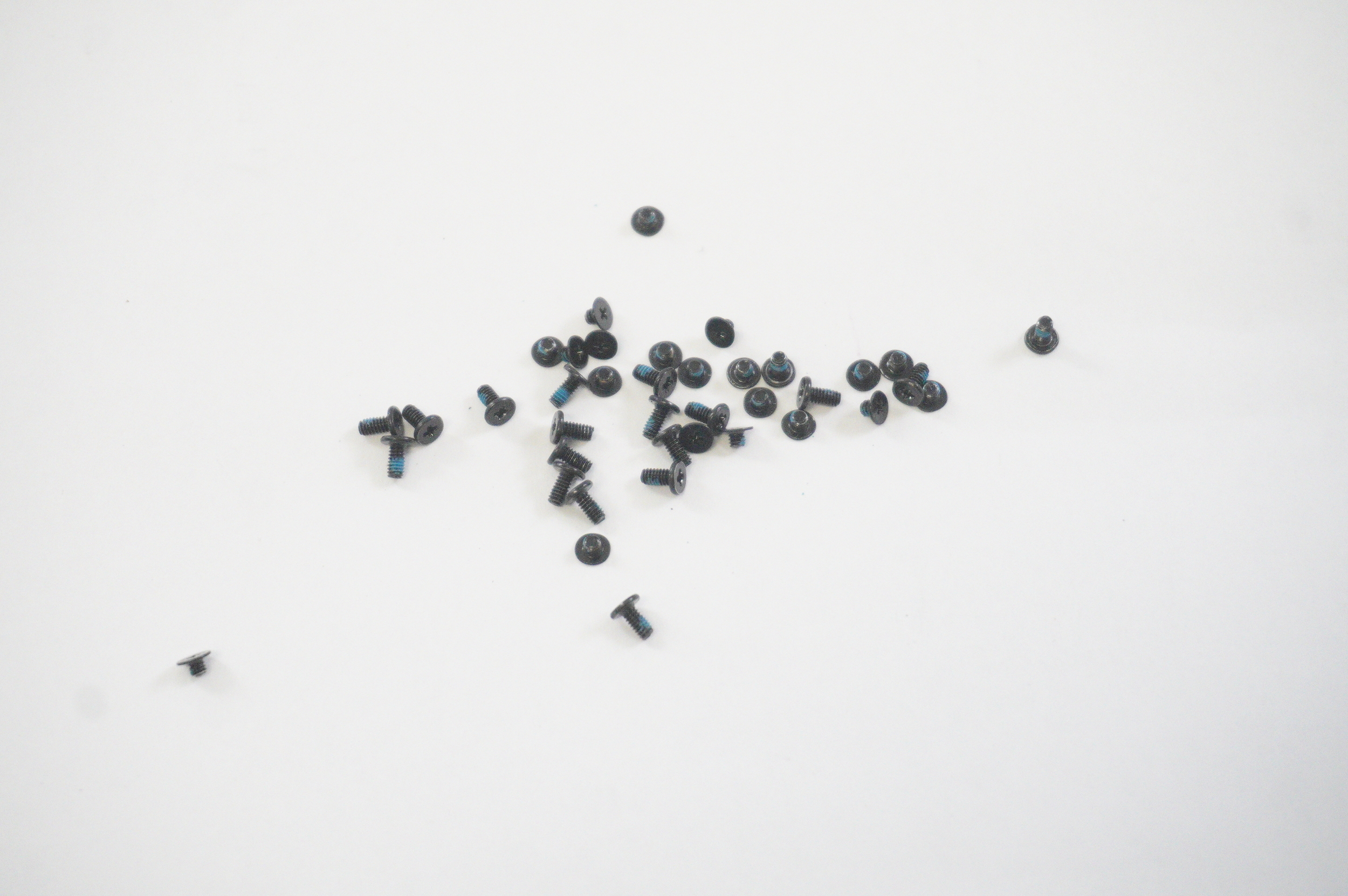CPS-93411 Samsung Screws Kit NP750XFH-XB1US