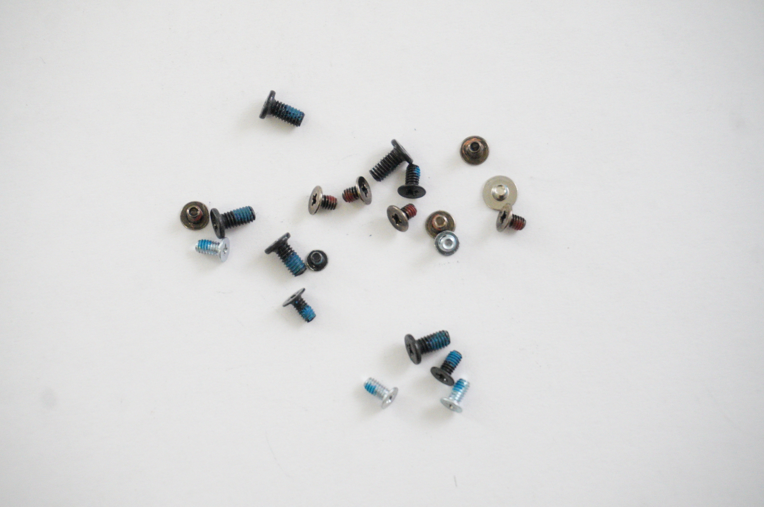 CPS-97640 Dell Screws Kit I7445-A124CLD-PUS