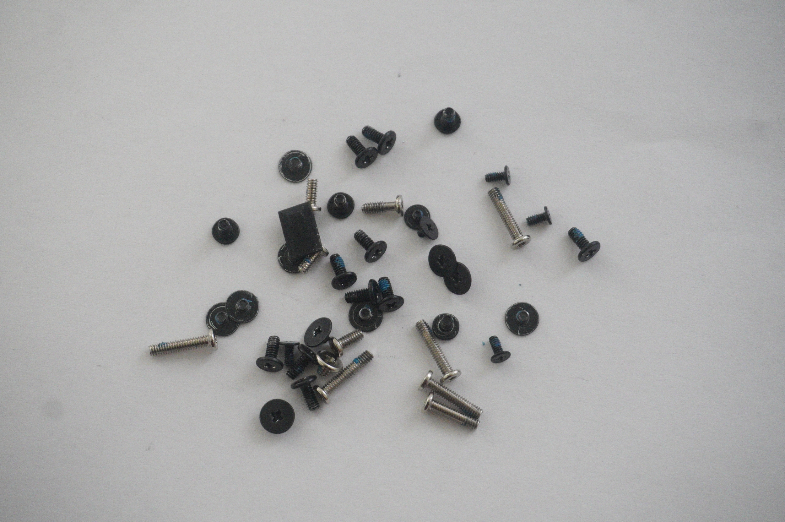 CPS-97981 Asus Screws Kit GA403WR-G14.R95070TI
