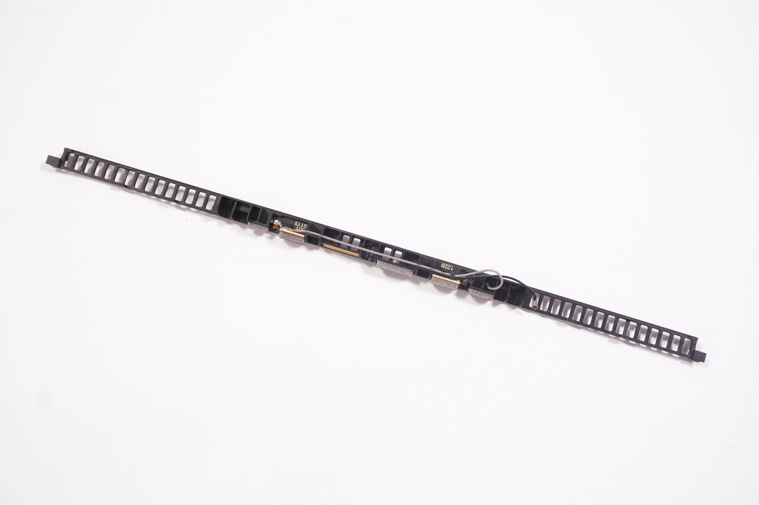 DC330022Z00 Lenovo Antenna L 83AC0001US
