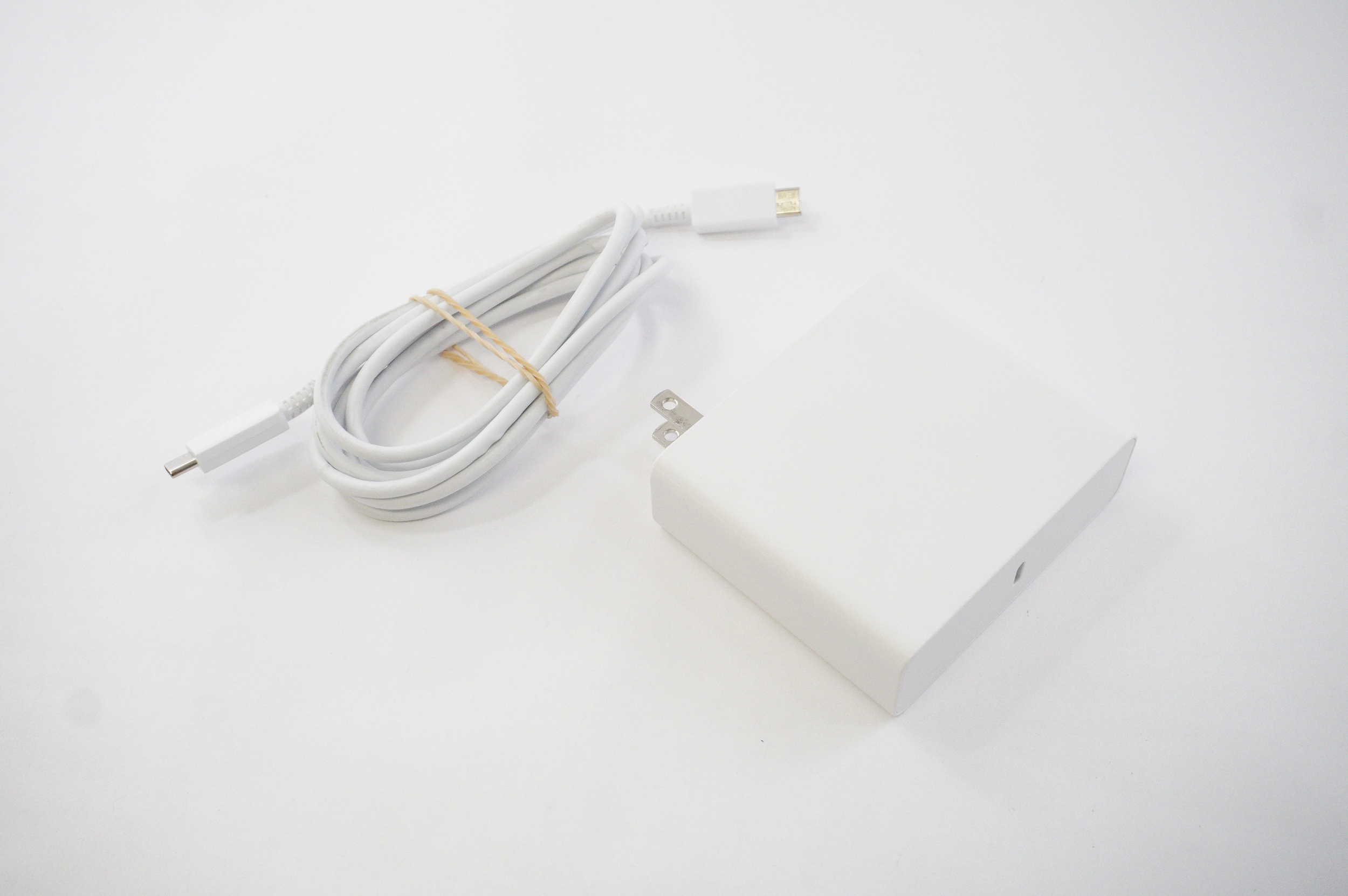 EP-TB410 Samsung 140W 28V 5.0A AC Adapter