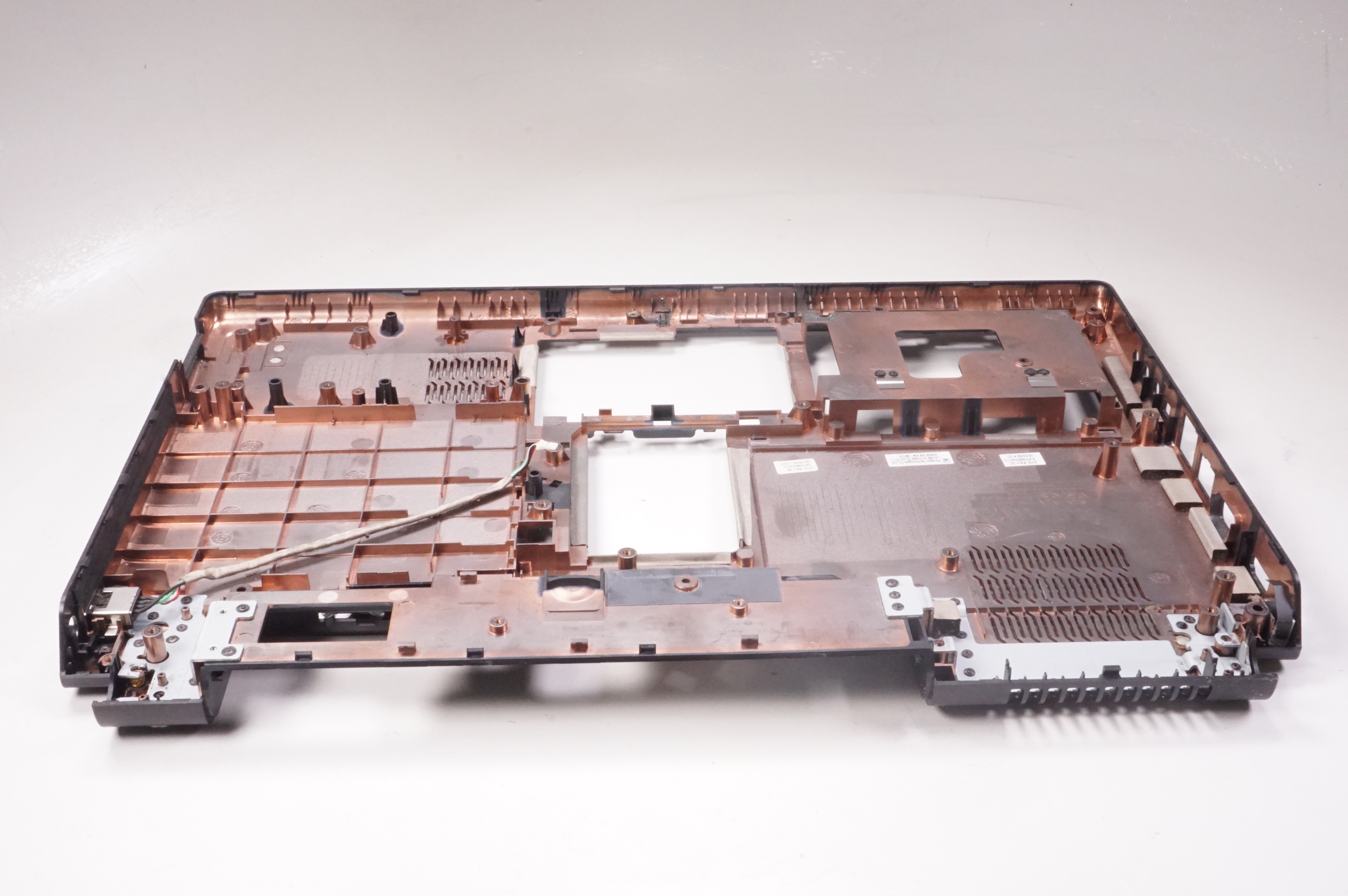 J276M Dell Bottom Base Cover STUDIO 1555