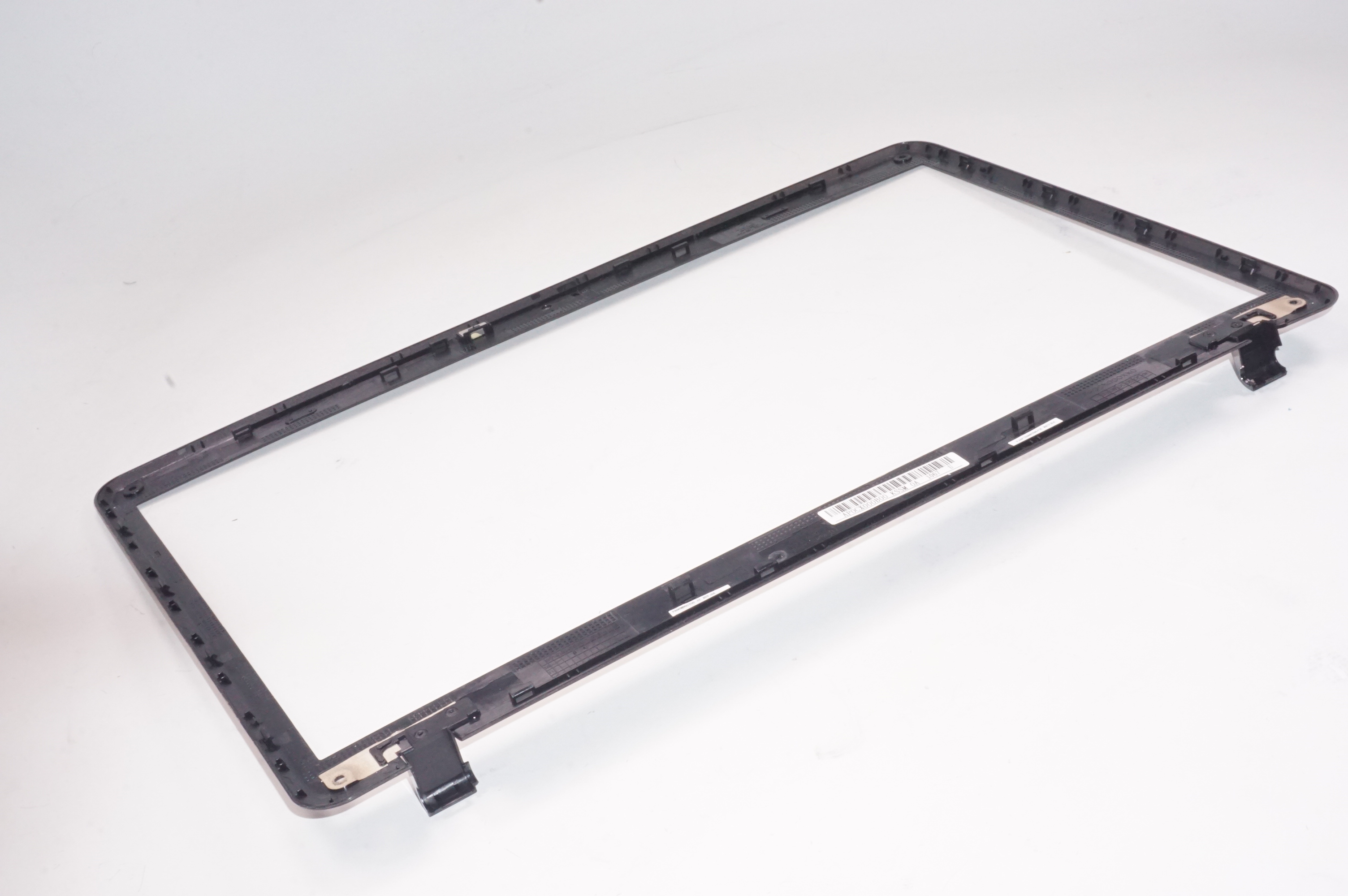 K000104520 Toshiba Lcd Front Bezel A660-PSAW6 a665-s6080 a665-s6086