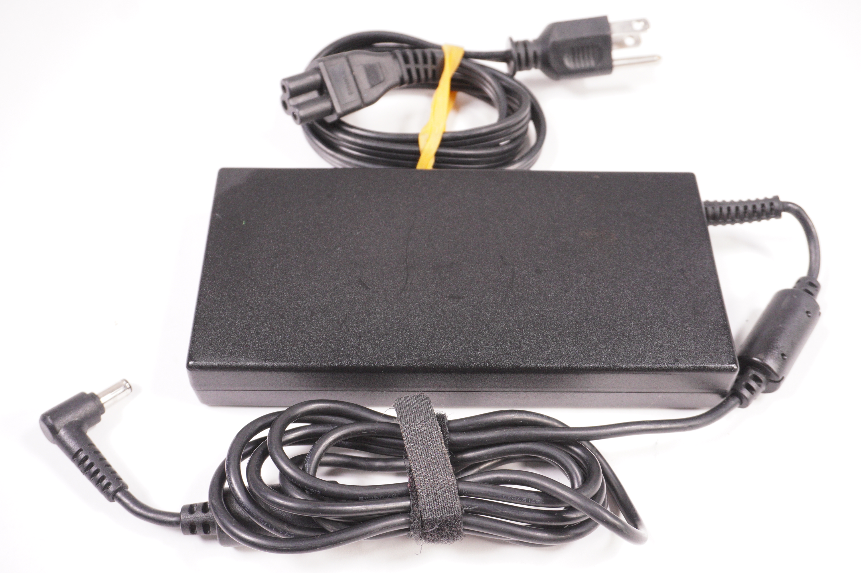 KP.1350H.007 Acer 135W 19.5V Ac Adapter