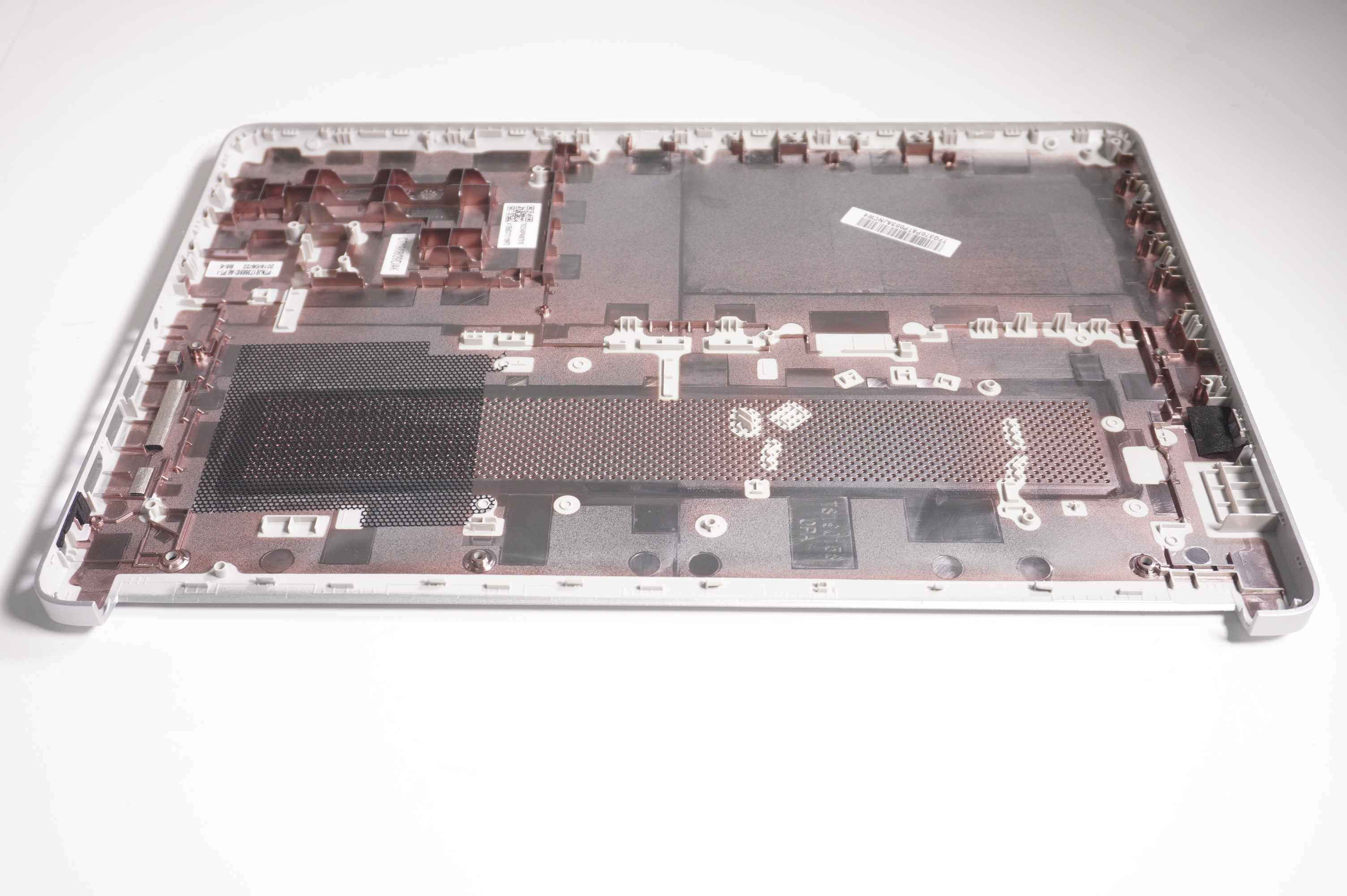 L64894-001 Hp Bottom Base Cover Natural Silver 14-FQ0033DX 14-DQ1025CL